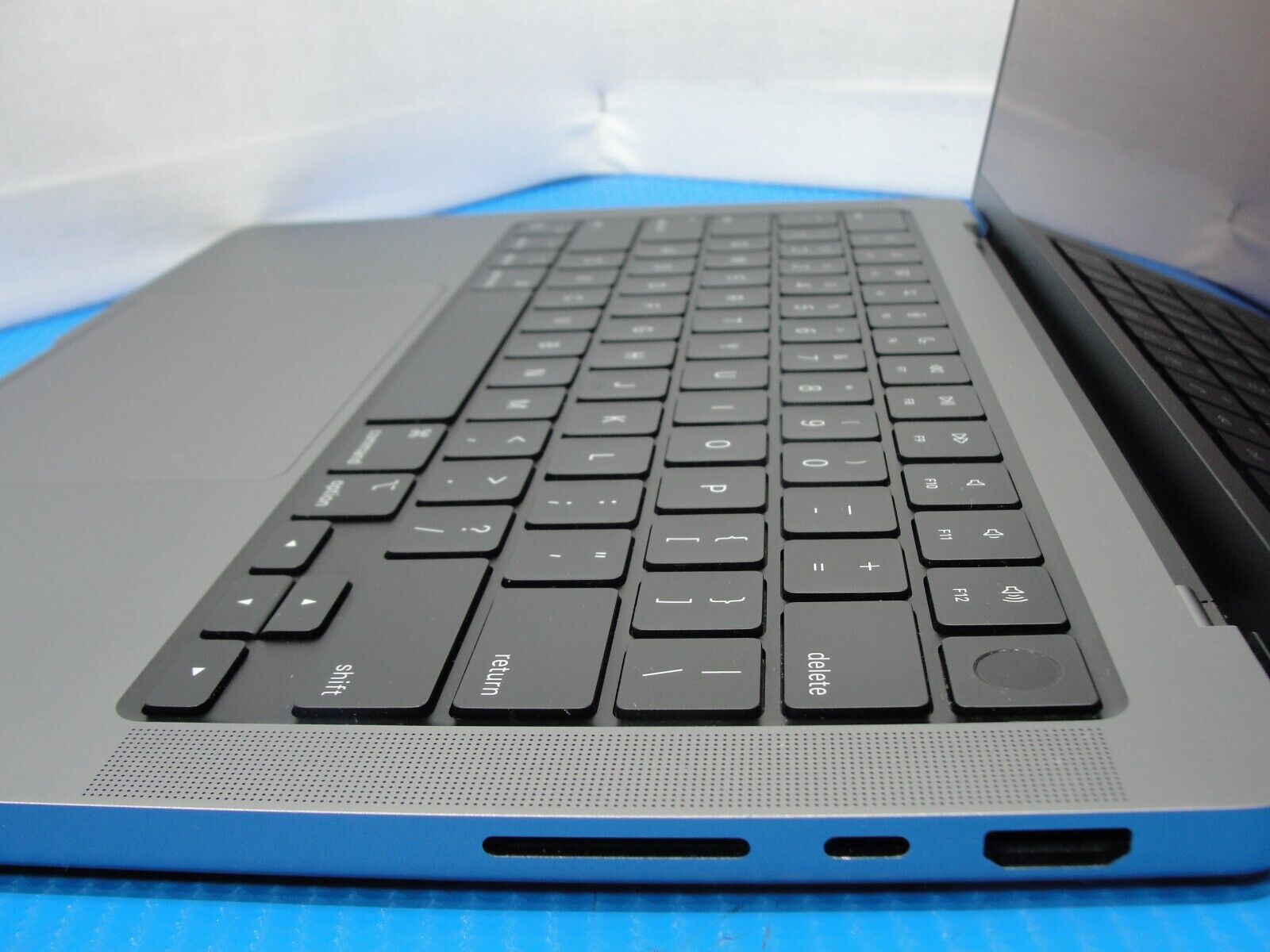 Apple Macbook Pro 14