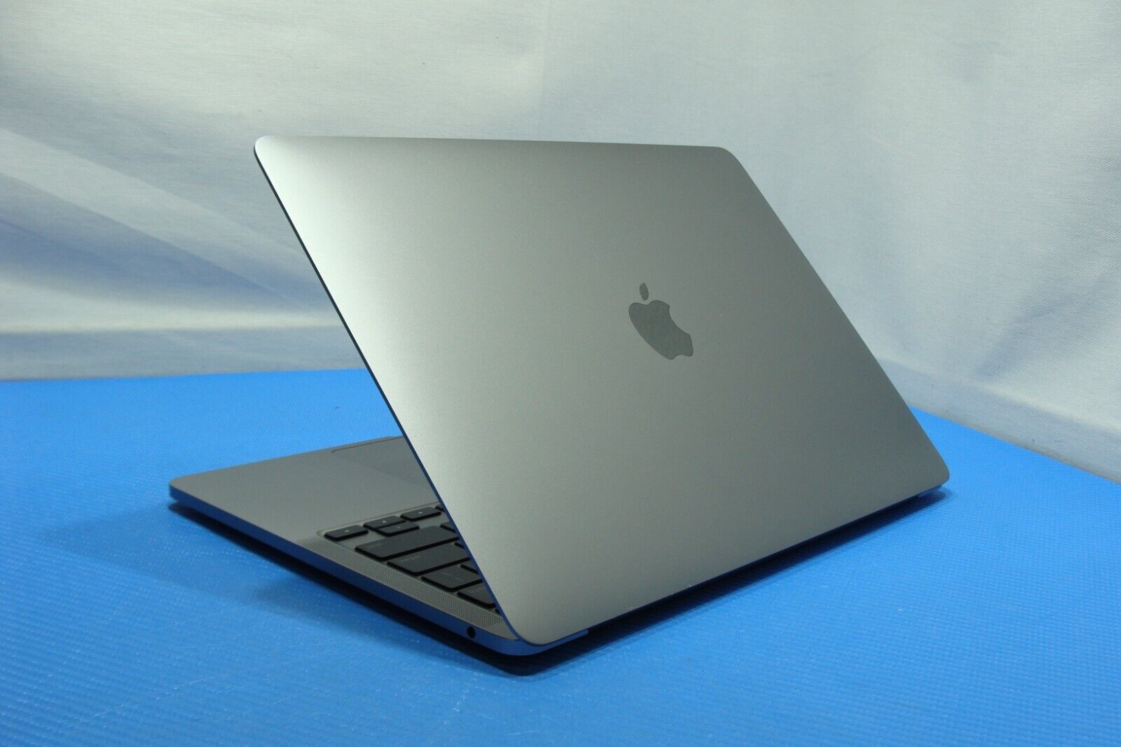 Apple MacBook Pro 13