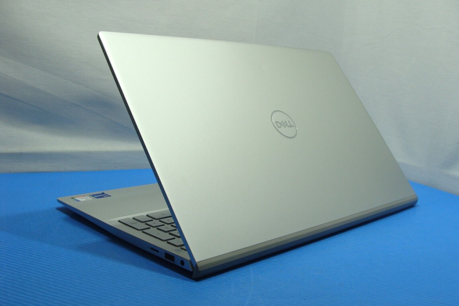 DELL Inspiron 5502 15.6