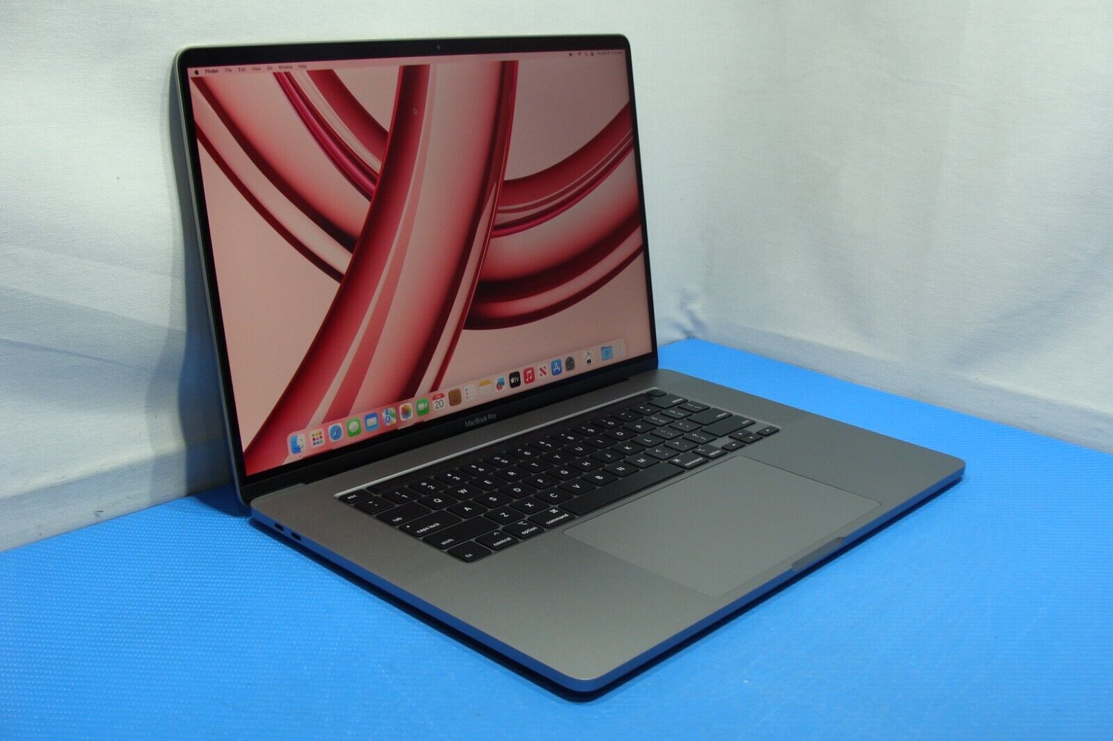 Apple MacBook Pro A2141 (2019) 16