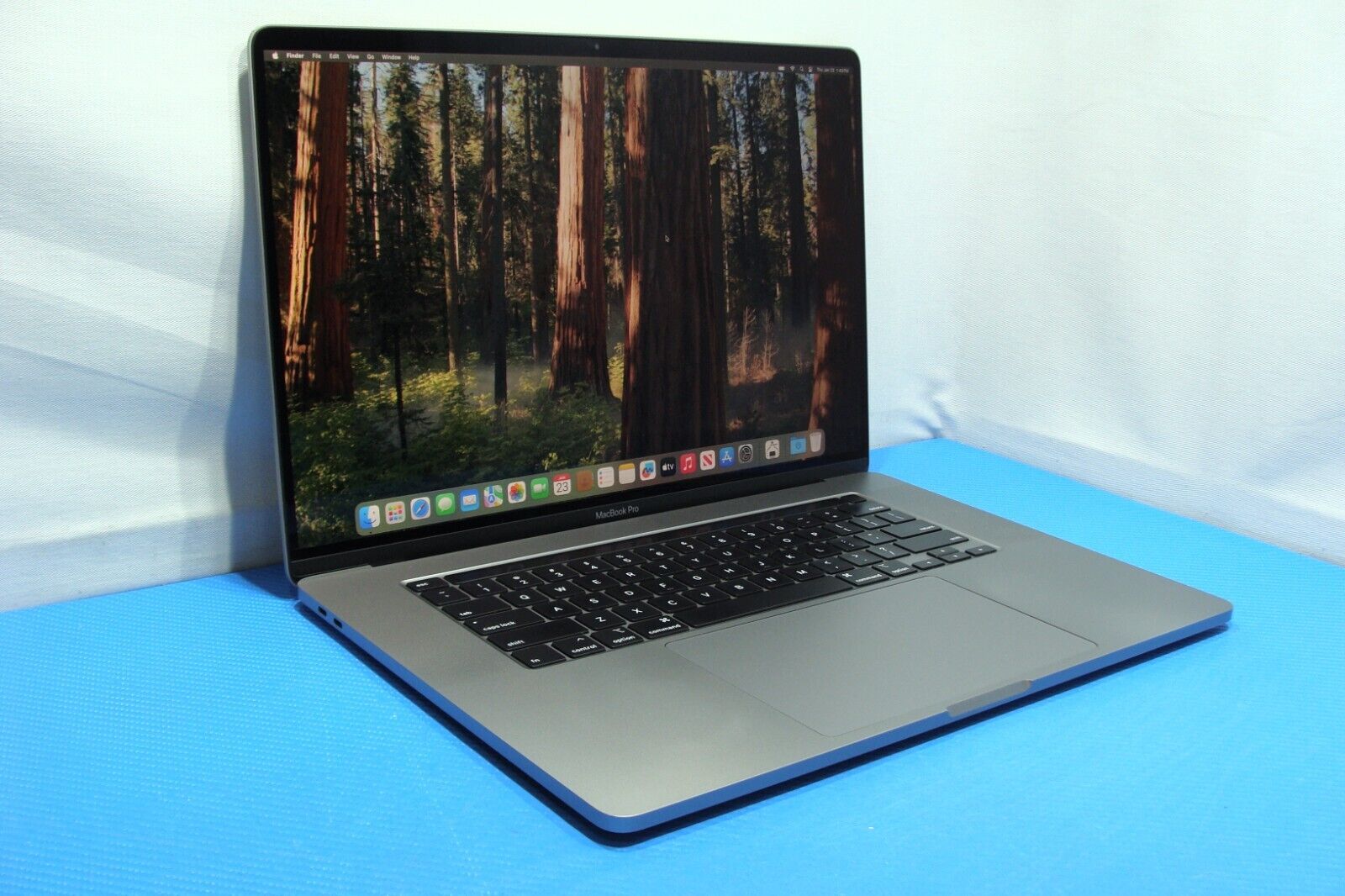 Apple MacBook Pro A2141 16