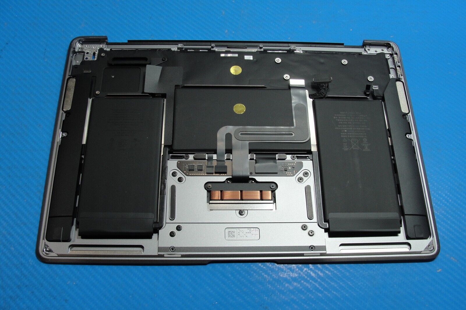 MacBook Air A2337 2020 MGN63LL/A 13