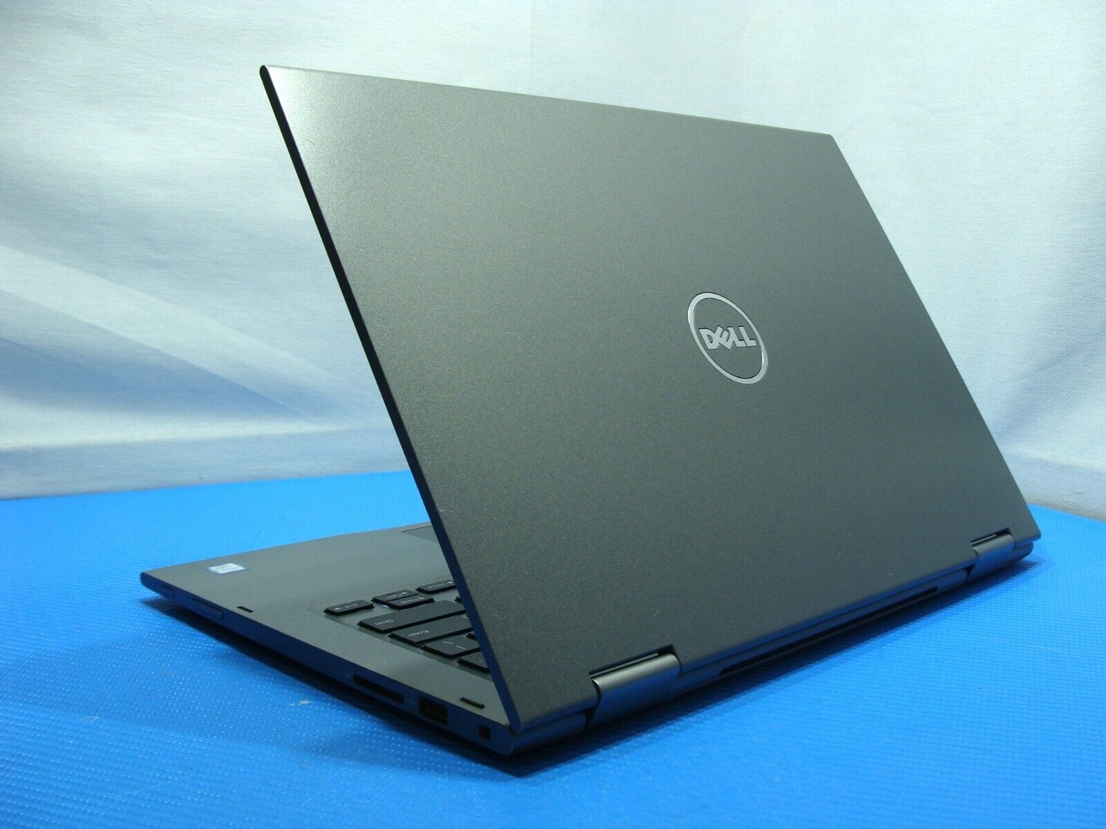 Dell Inspiron 5379 i5-8250U 8GB 256GB SSD Intel UHD 620 Win11 Home Works Great