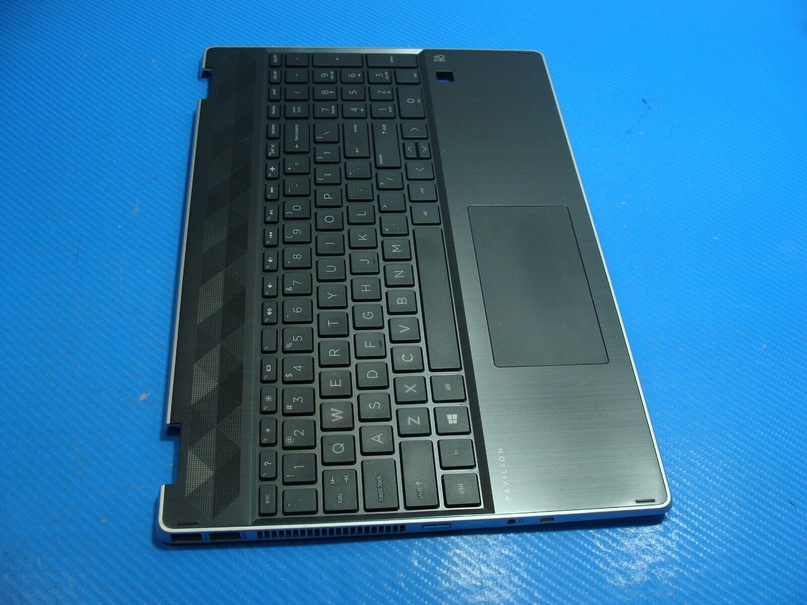 HP Pavilion x360 15.6