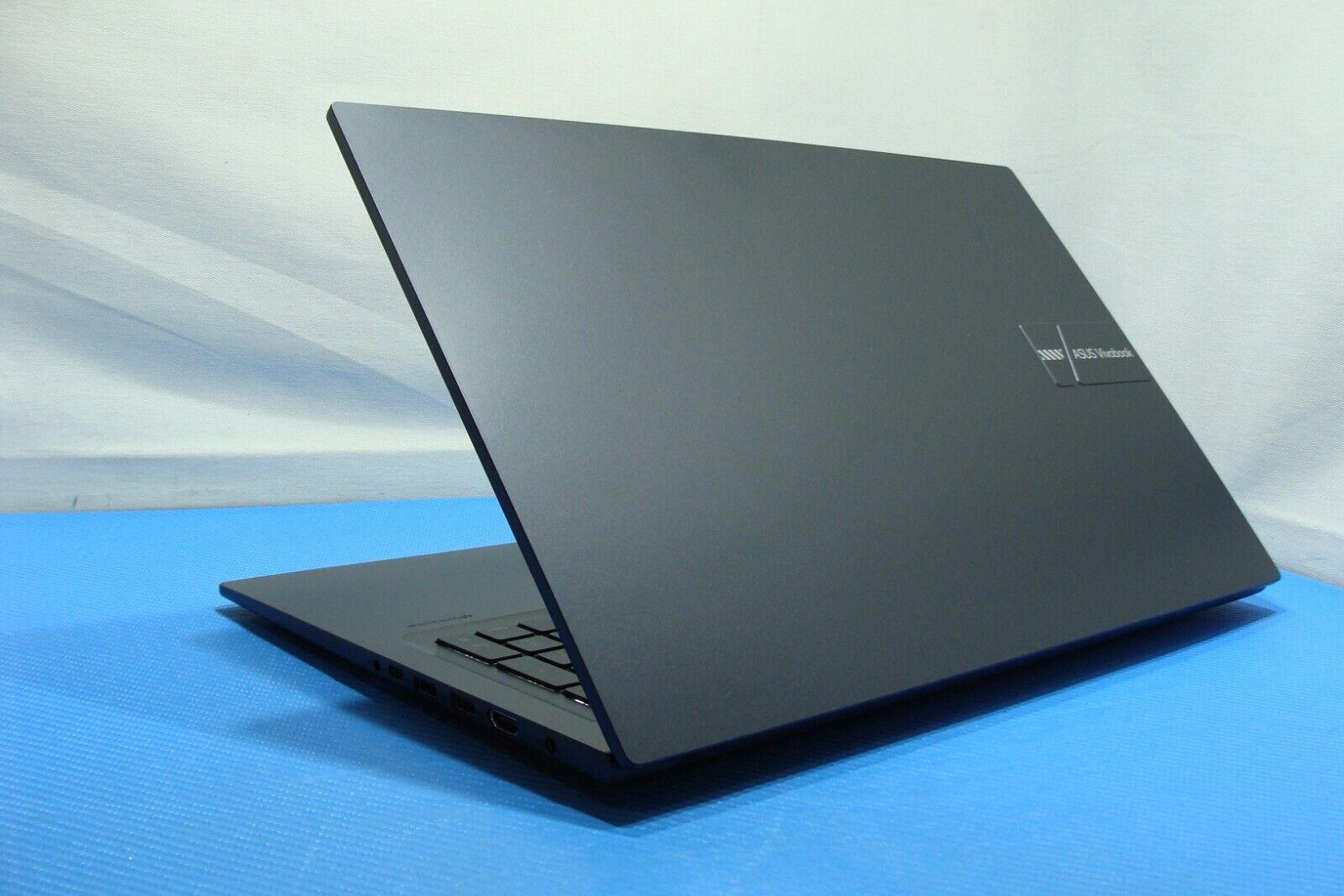 Asus VivoBook F1704VAP Laptop 17.3