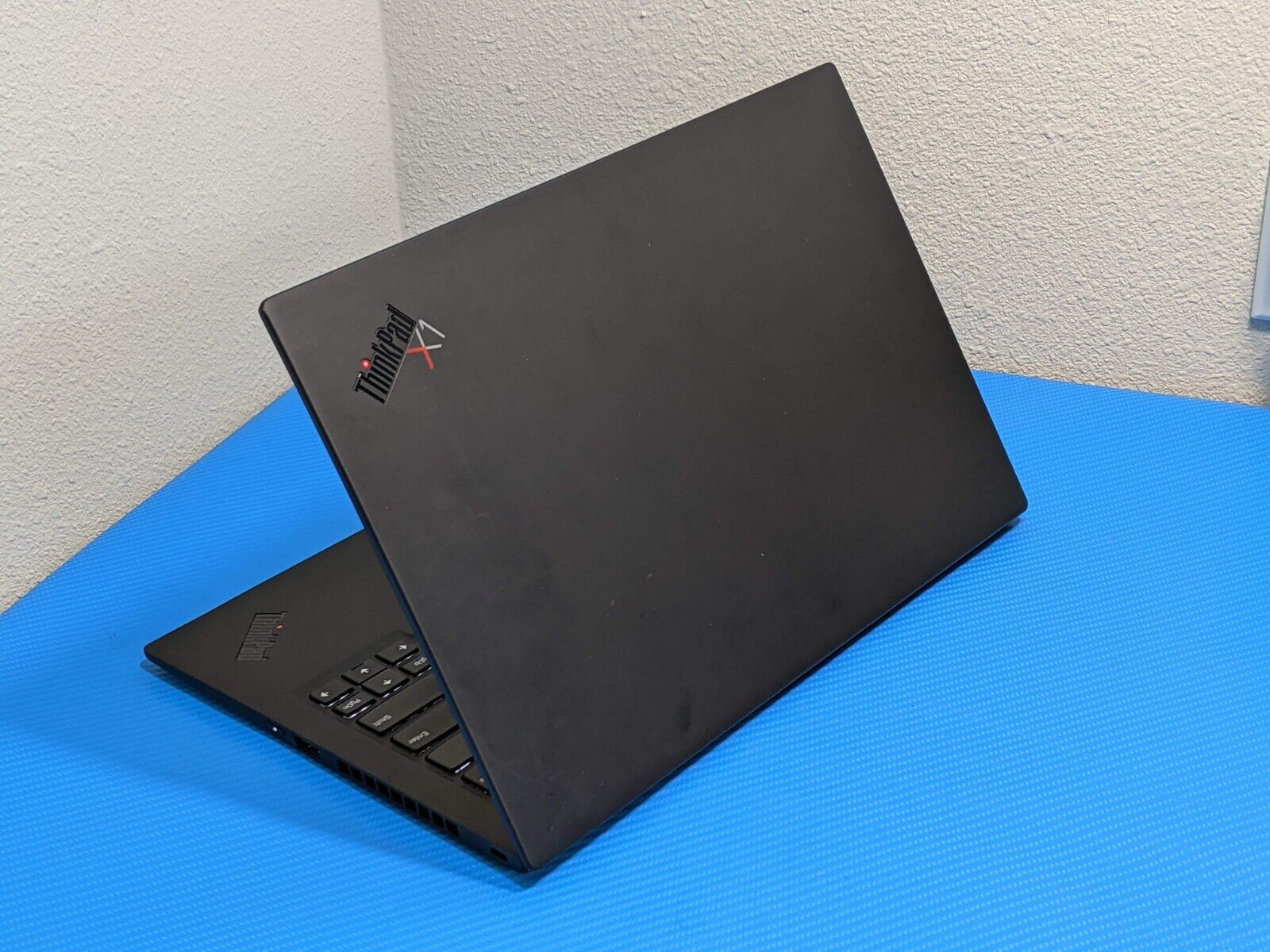 Lenovo ThinkPad X1 Carbon Gen 8 14