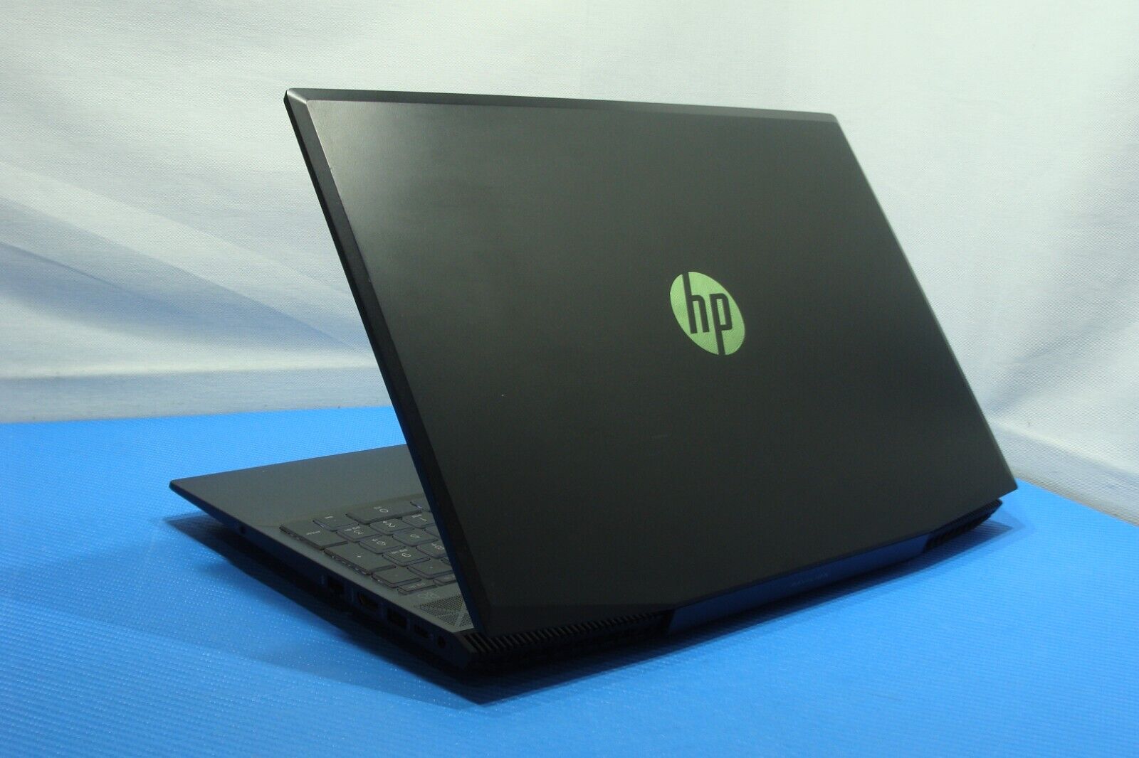 HP Pavilion Gaming Laptop 15-cx0058wm i5-8300H 32GB 1TB GTX 1050 Excel Battery