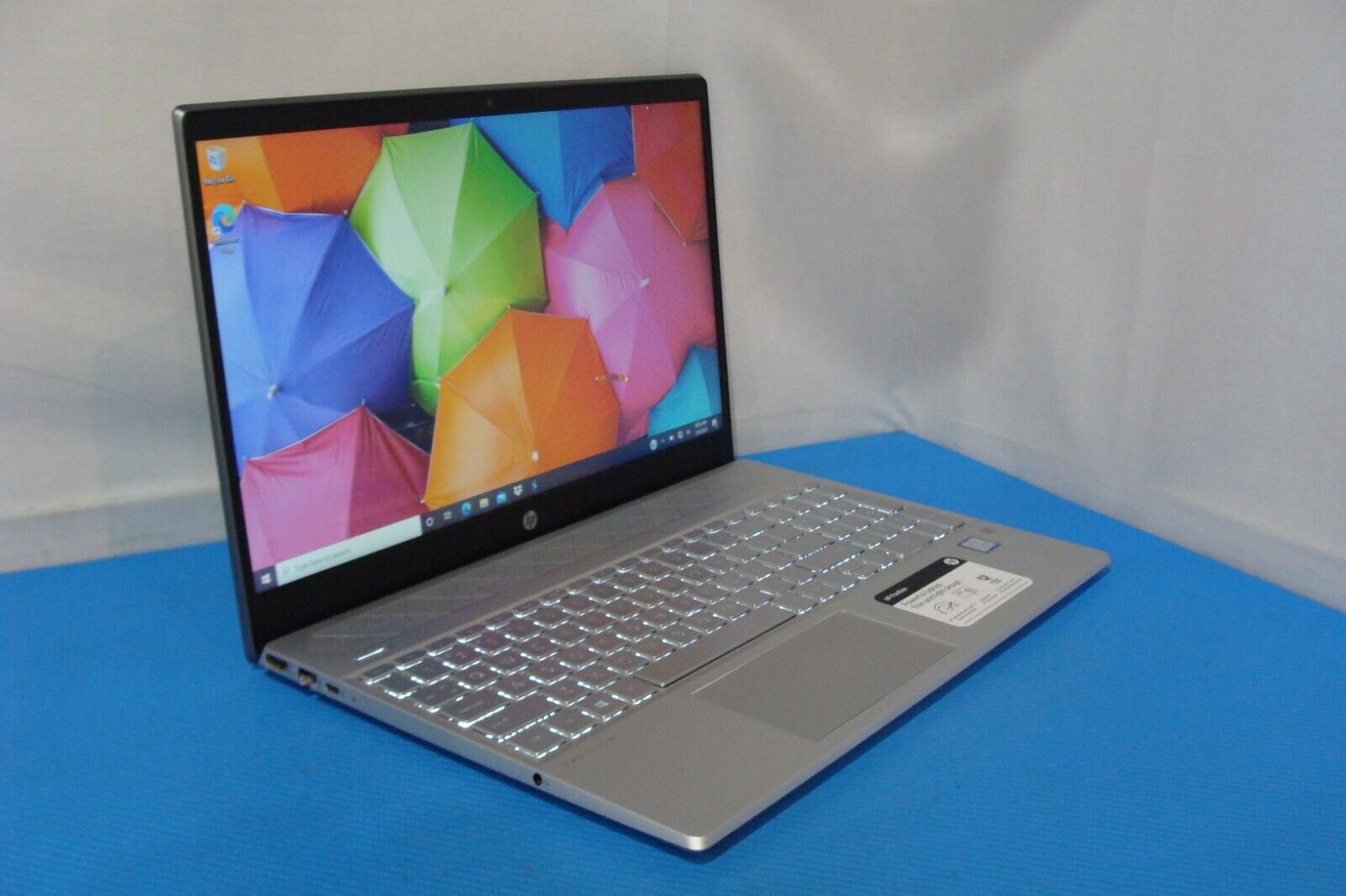 HP Pavilion 15-cs0053cl 15.6