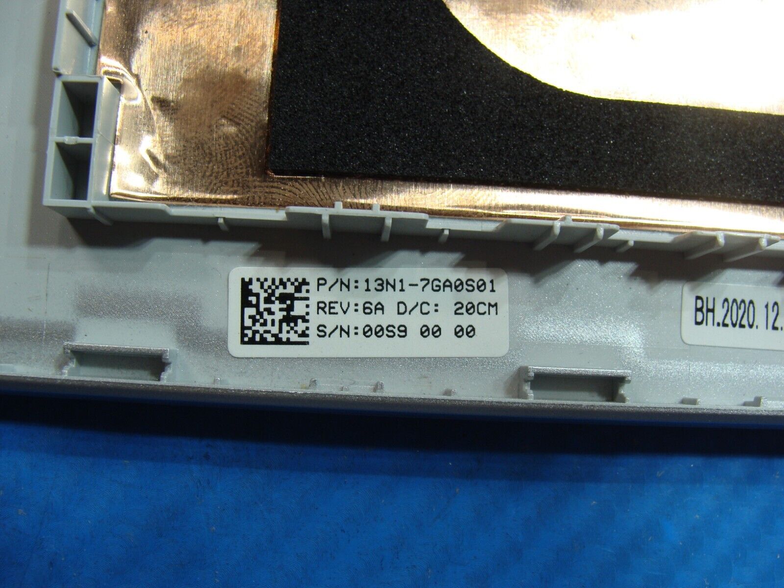 Asus VivoBook M712D 17.3