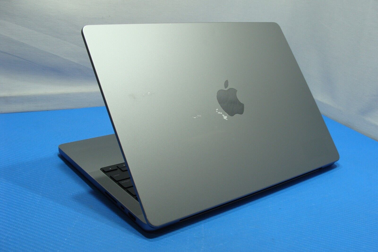 Apple Macbook Pro 14