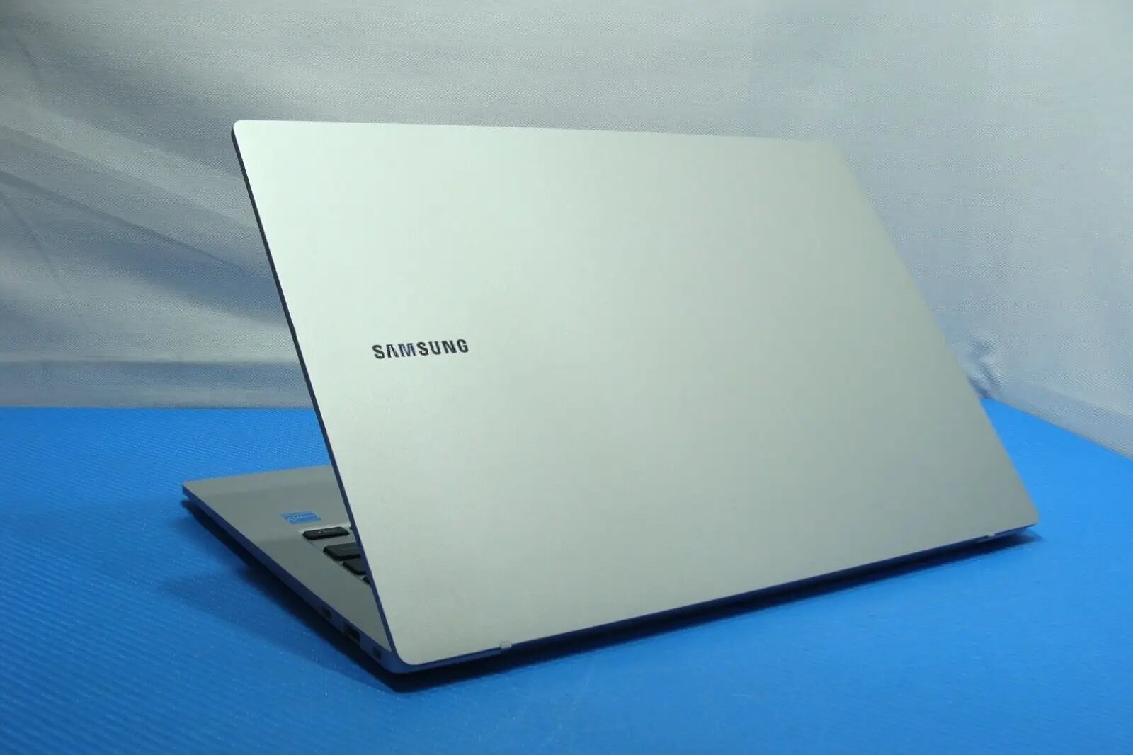 SAMSUNG NP340XLA 14