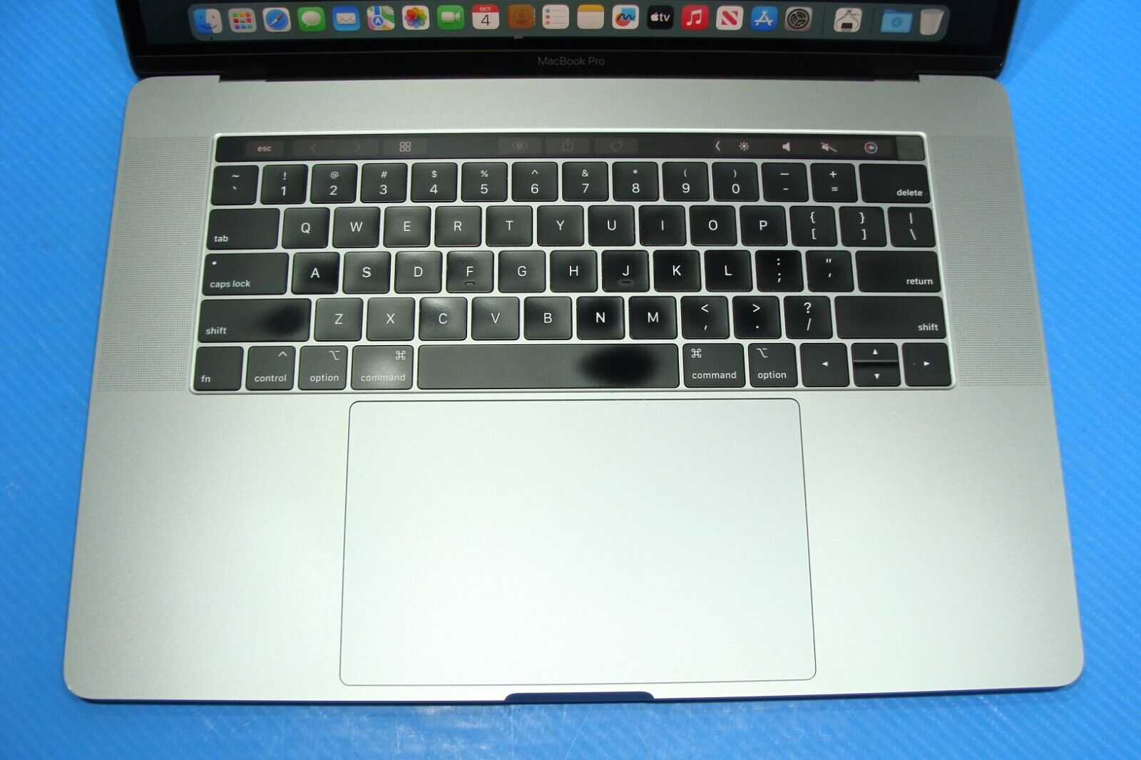 Apple MacBook Pro A1990 15