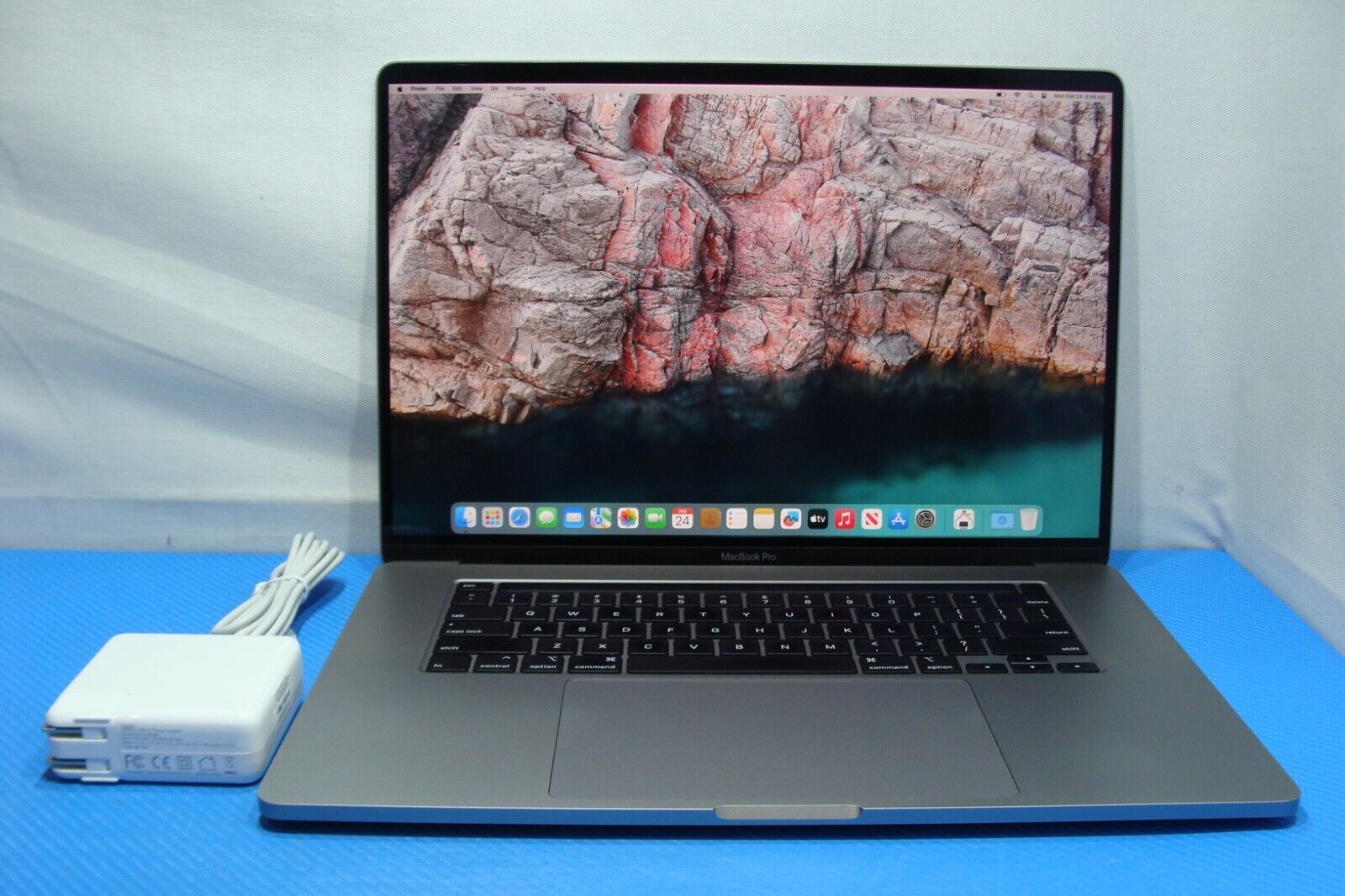 Apple MacBook Pro A2141 16