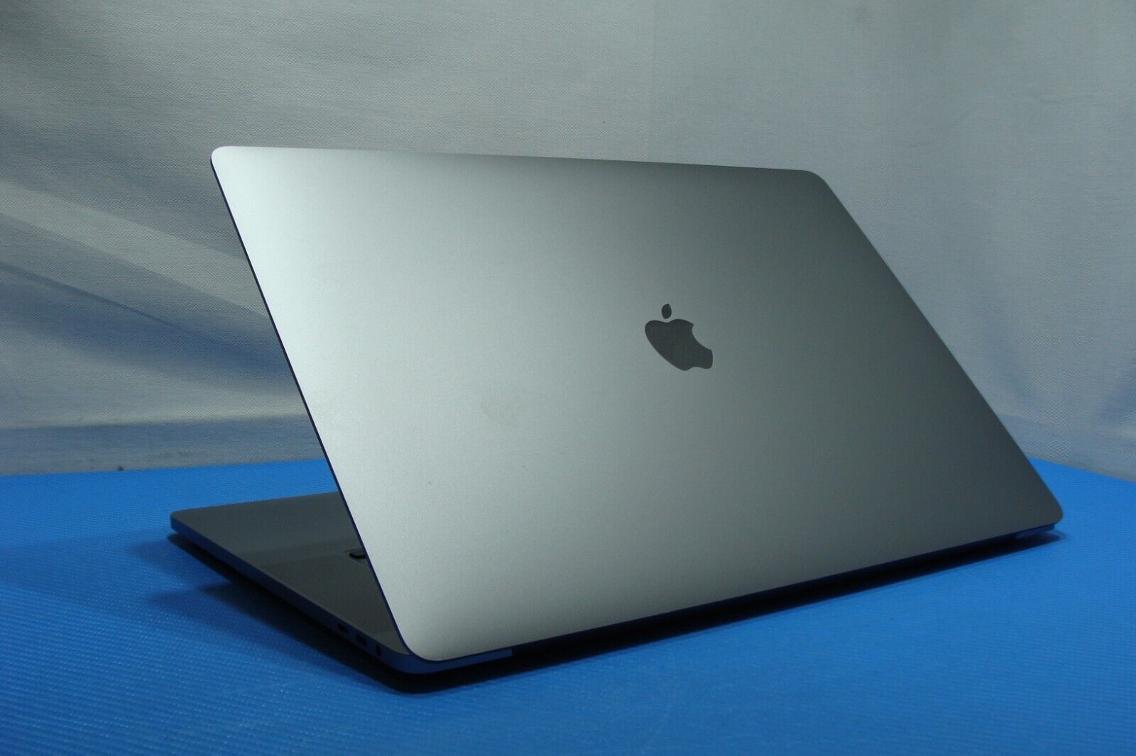 Apple MacBook Pro A2141 (2019) 16