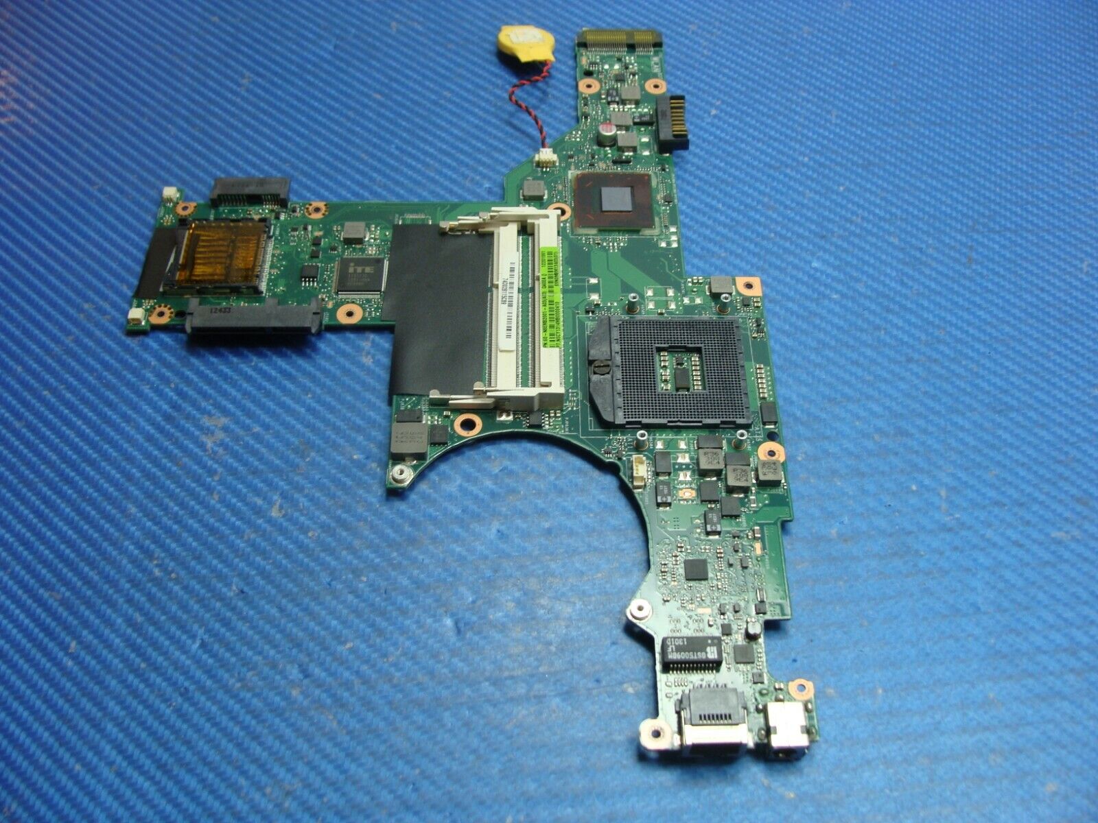 Asus Q400A-BH17N03 14