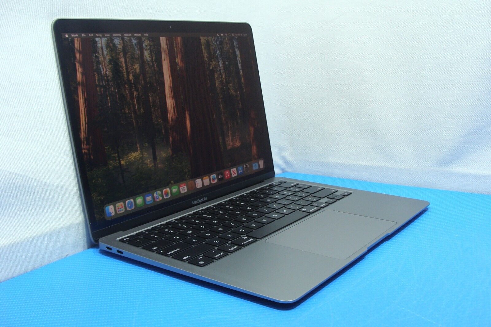 Apple MacBook Air A2337 13.3