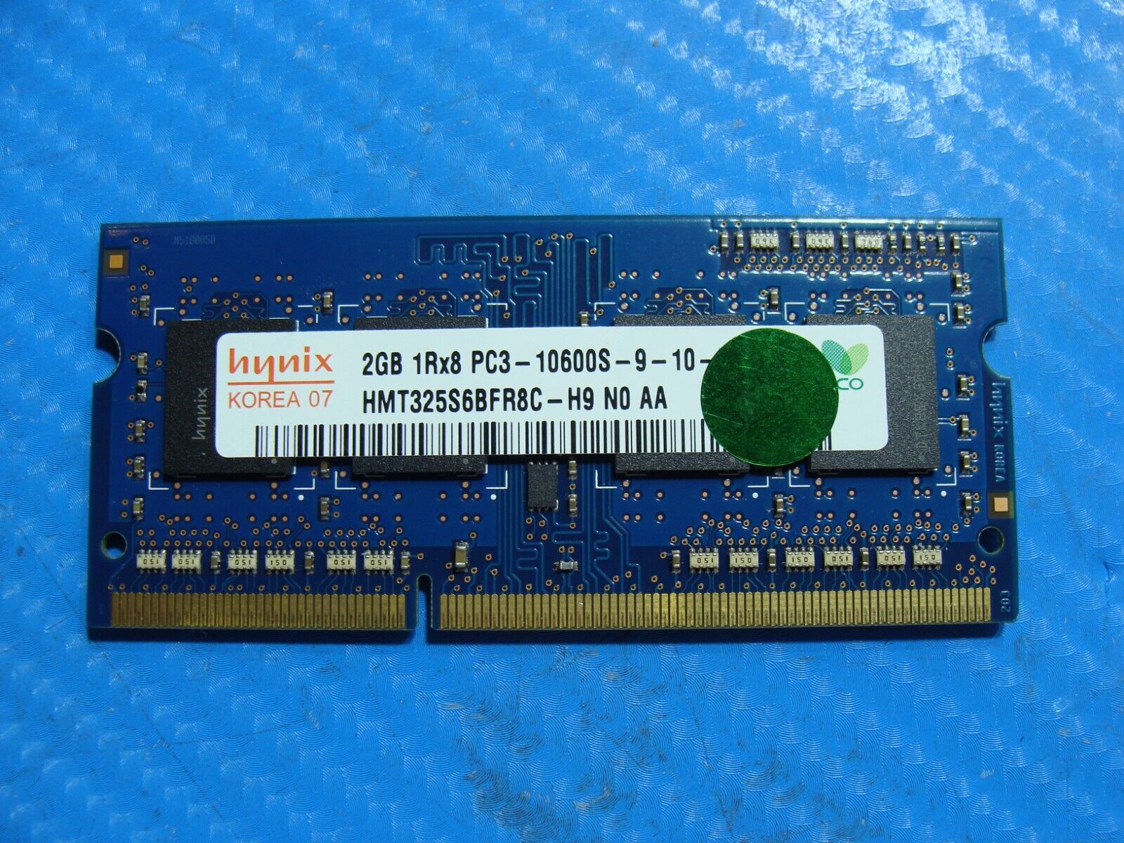 MacBook Pro A1286 Hynix 2GB 1Rx8 PC3-10600S SO-DIMM Memory RAM HMT325S6BFR8C-H9