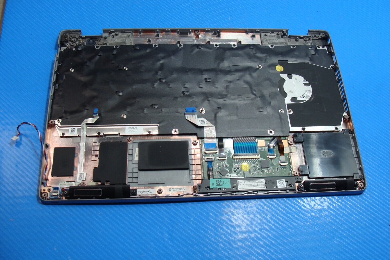 Dell Latitude 15.6” 5511 Palmrest w/TouchPad BL Keyboard & Speakers AM2VY000200