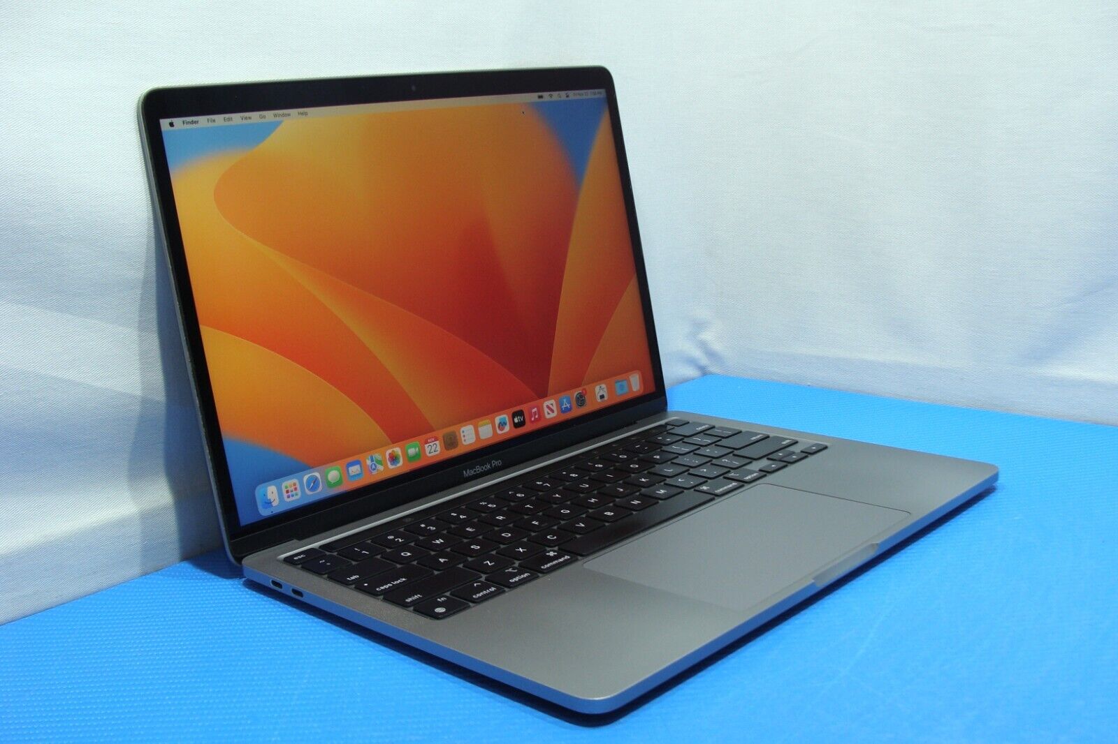 Apple MacBook Pro 13