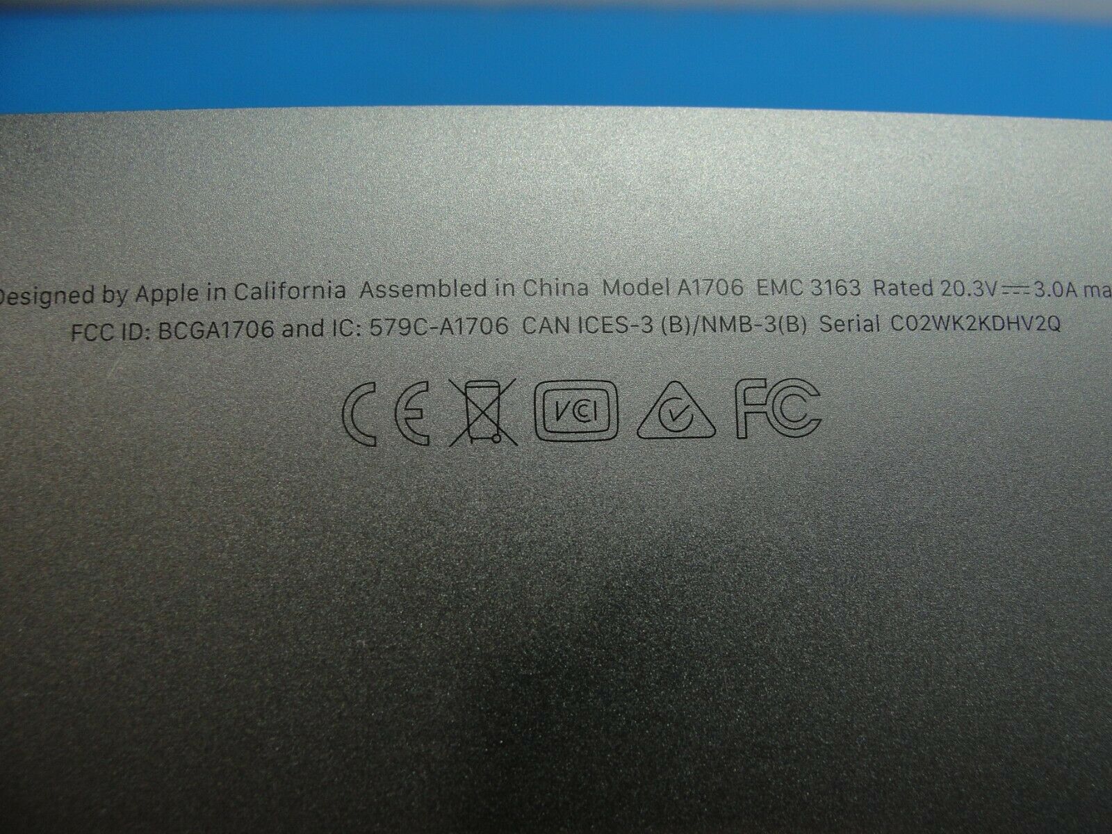 MacBook Pro A1706 13