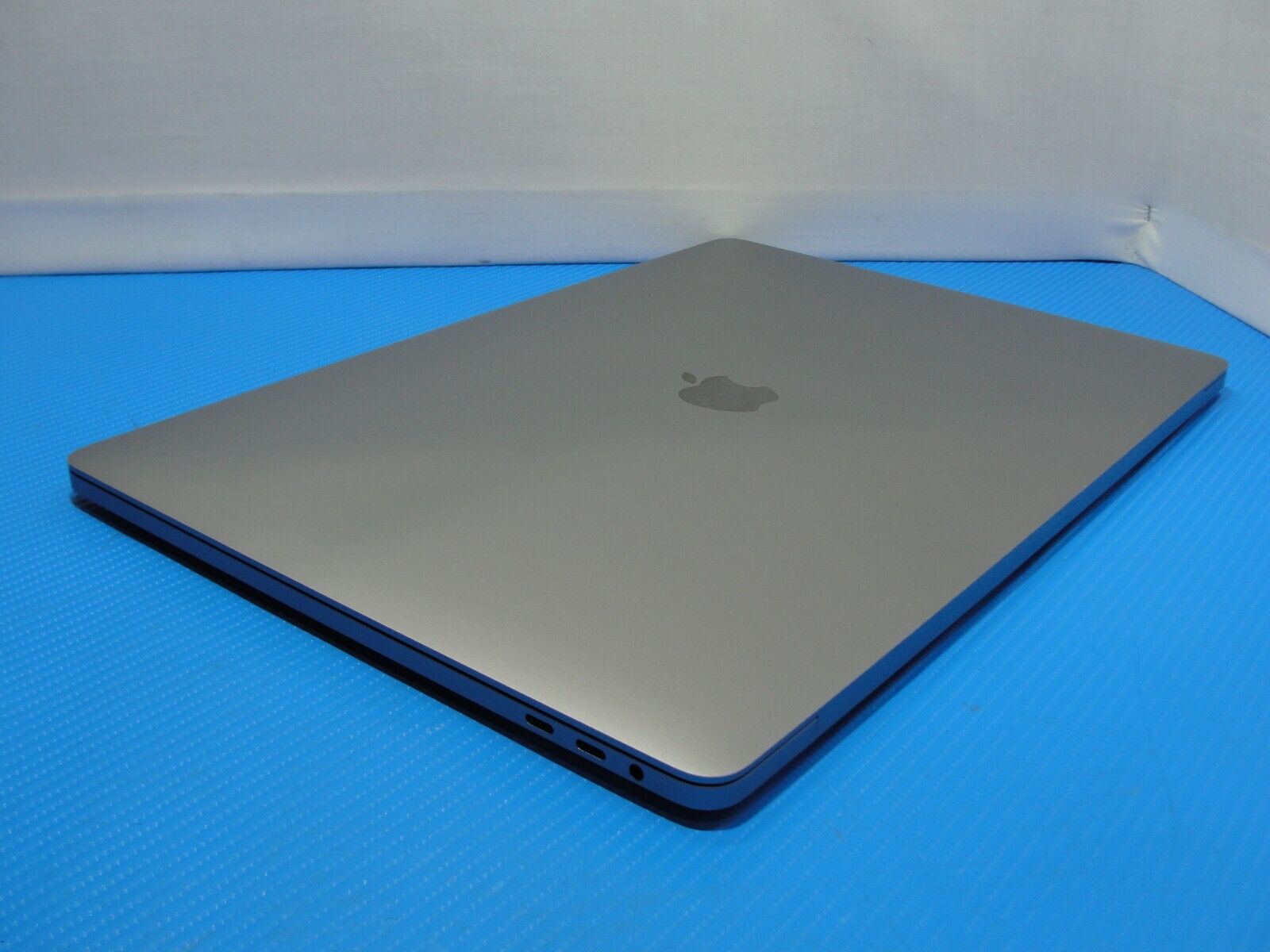 Apple MacBook Pro 16