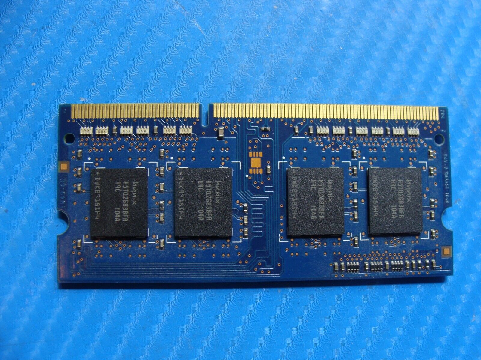 MacBook Pro A1286 Hynix 2GB 1Rx8 PC3-10600S SO-DIMM Memory RAM HMT325S6BFR8C-H9