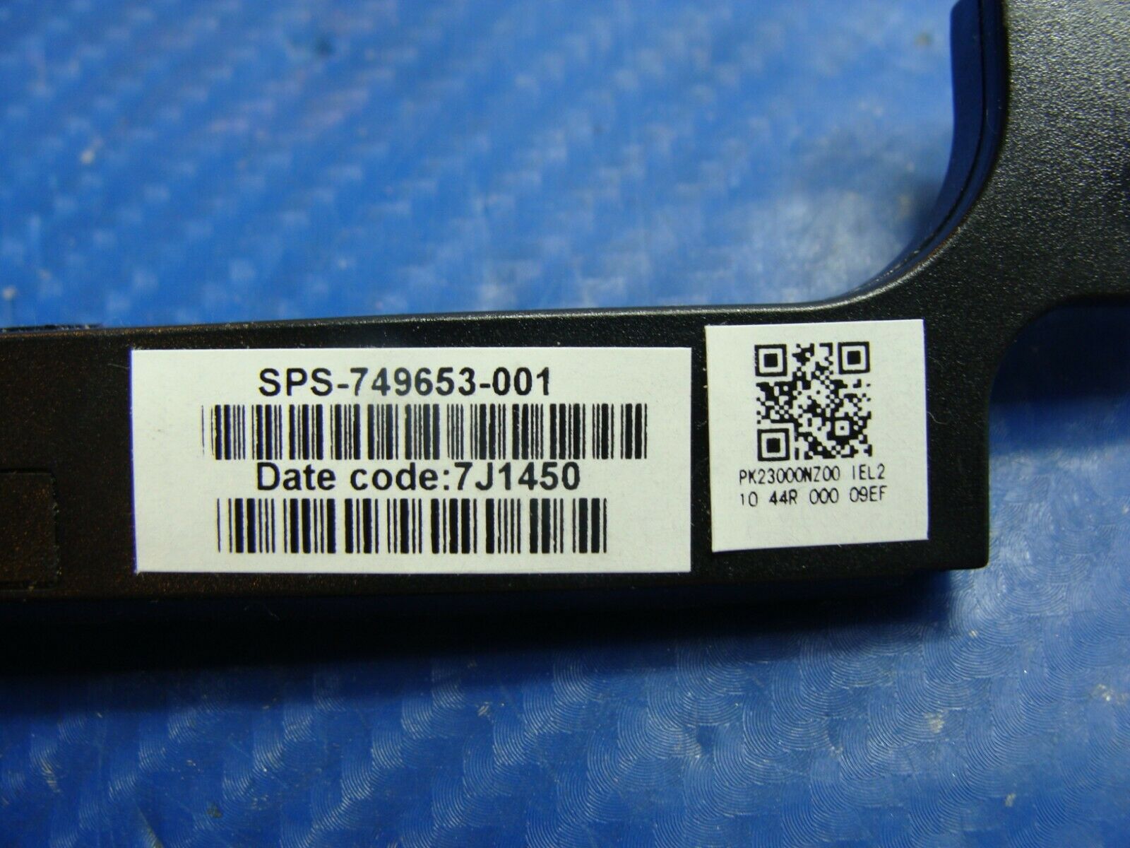 HP Pavilion 15-r015dx 15.6