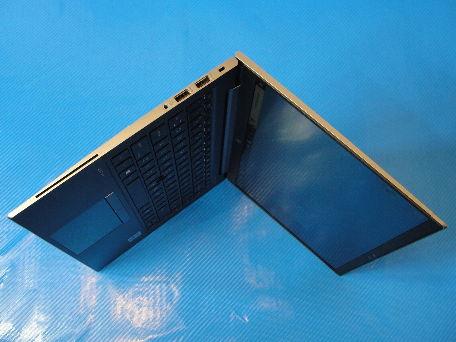 HP ZBook Firefly 14 G7 Mobile Workstation i5-10310u 16GB 256GB /WRTY May 2024
