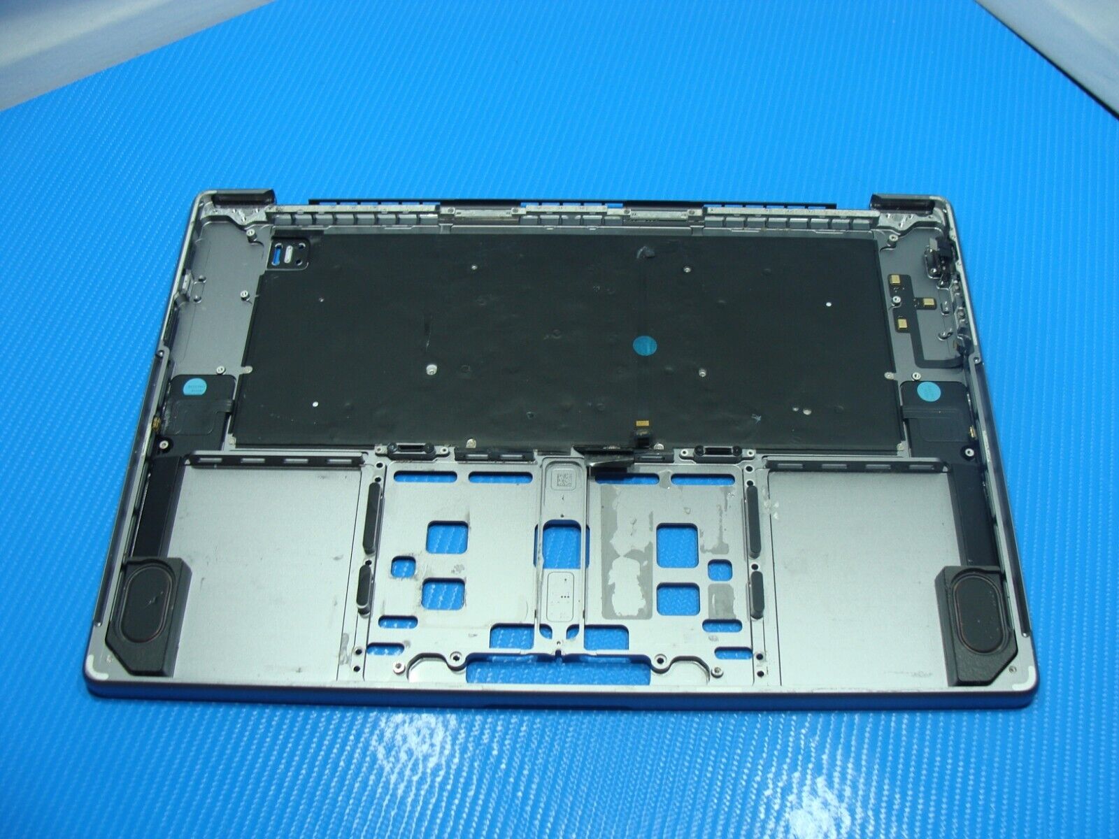 MacBook Pro A2485 16