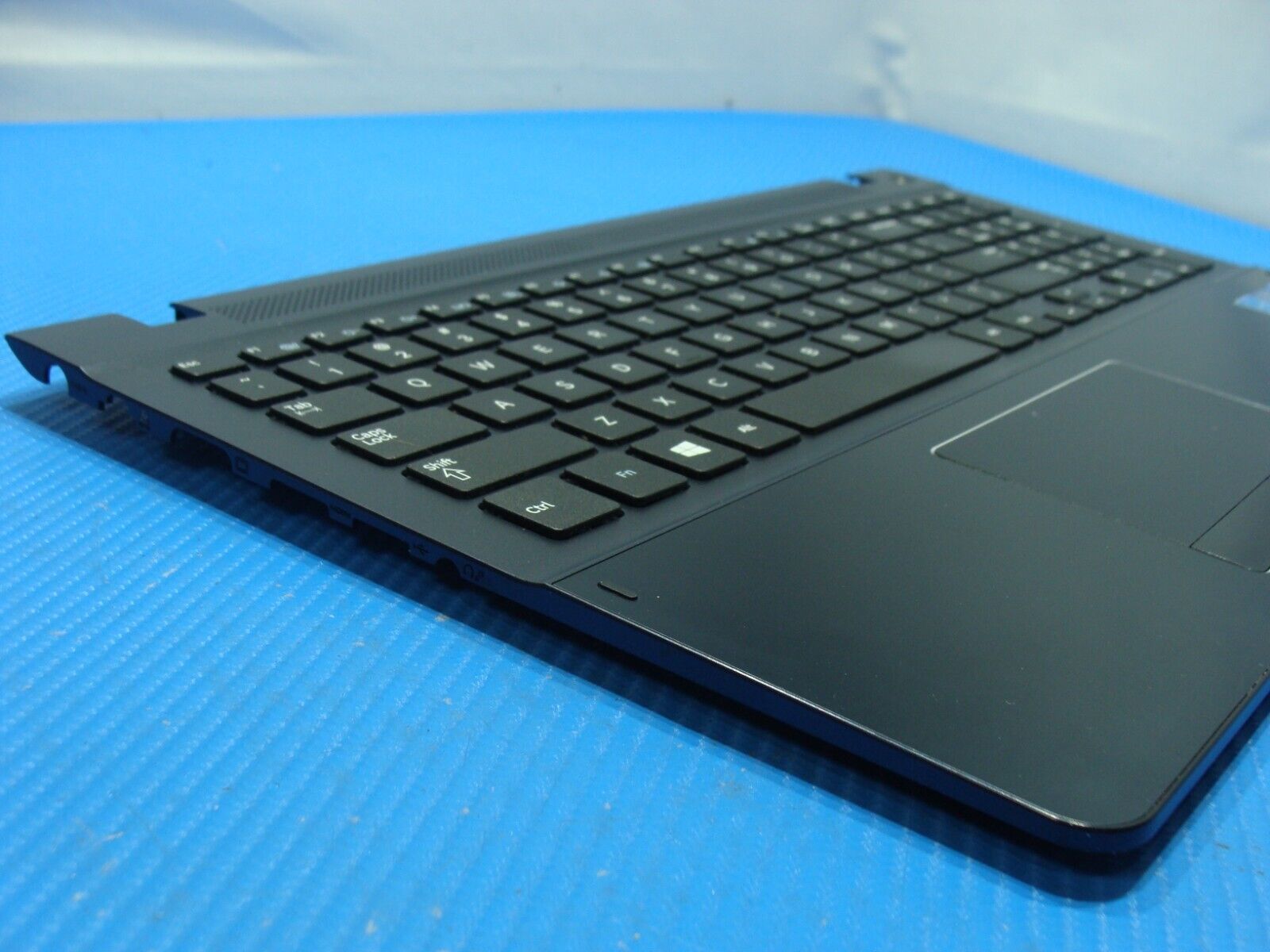 Samsung ATIV Book 4 NP470R5E-K01UB Palmrest w/Keyboard TouchPad BA75-04616A