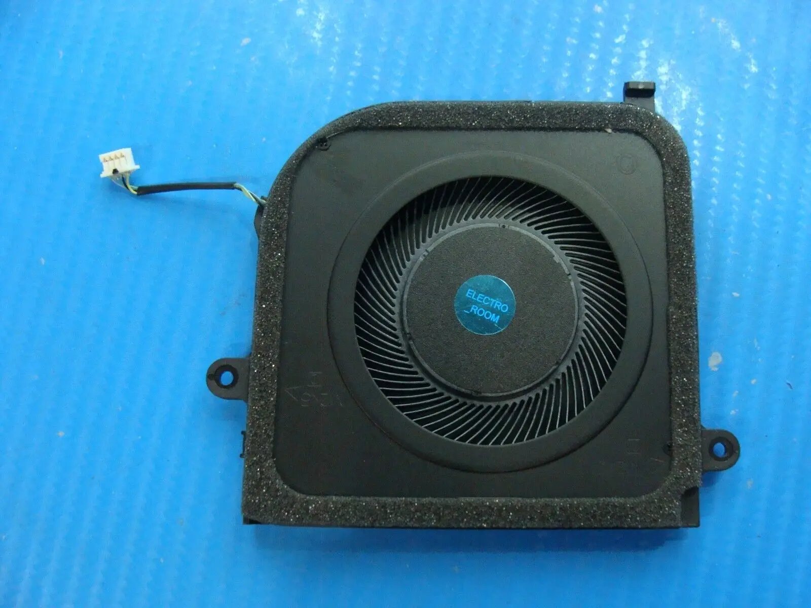 Dell Latitude 5440 14 CPU Cooling Fan KF74T