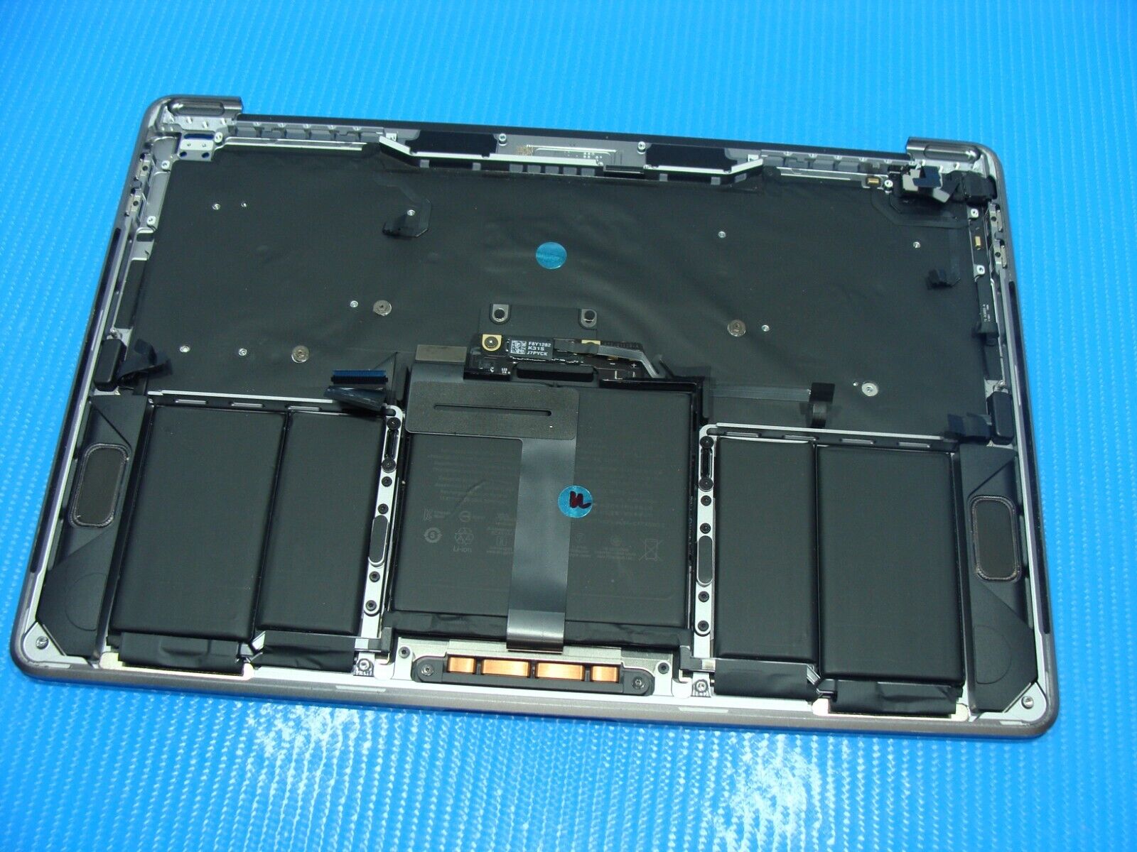 MacBook Pro A2251 13