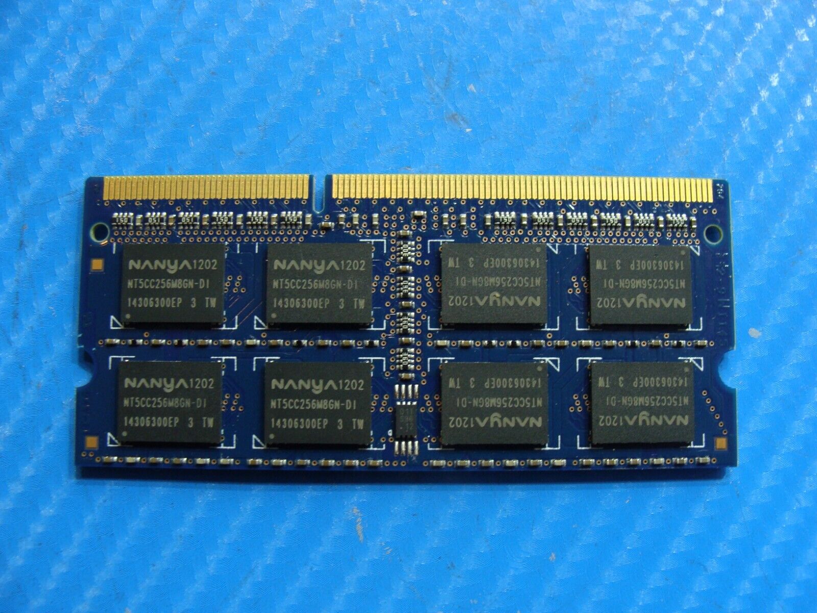 Dell 7520 Nanya 4GB 2Rx8 PC3-12800S SO-DIMM Memory RAM NT4GC64B8HG0NS-DI