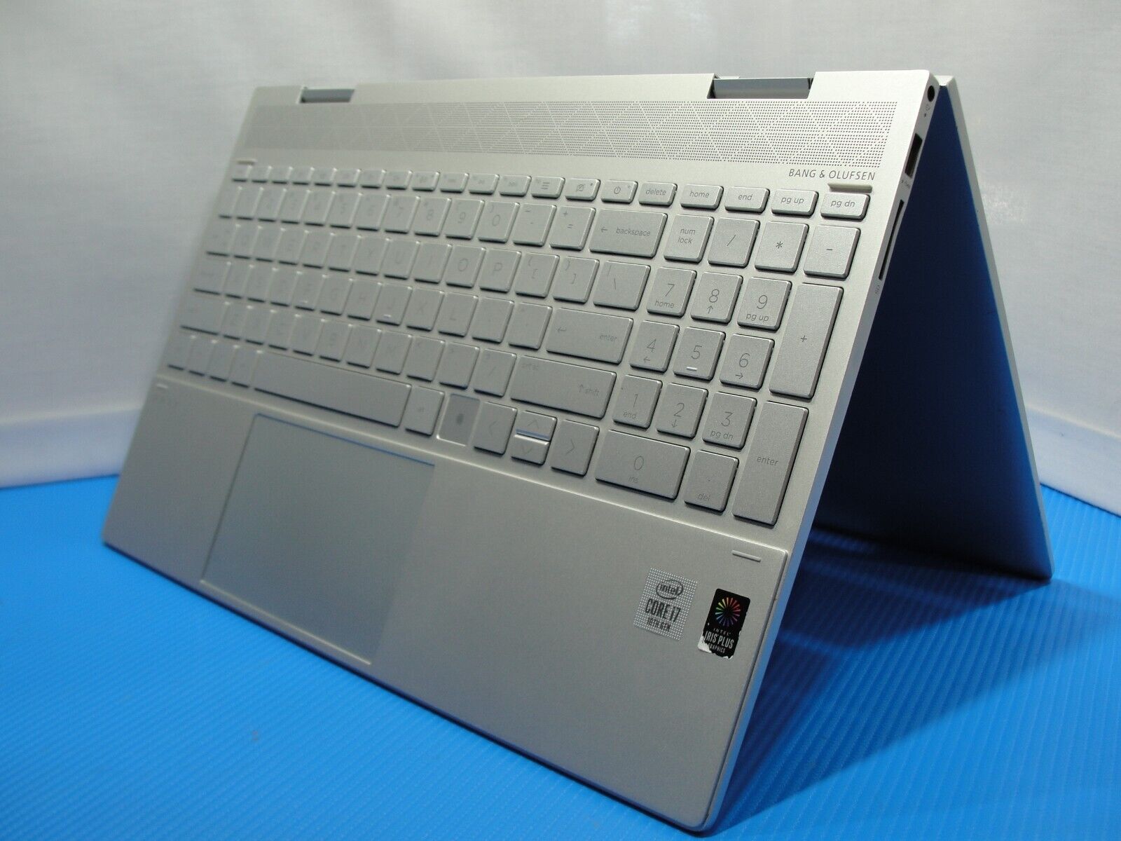 HP Envy x360 15m-ed00 15.6