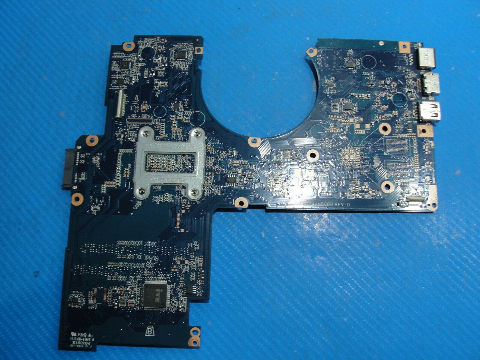 HP Pavilion 15-au062nr 15.6