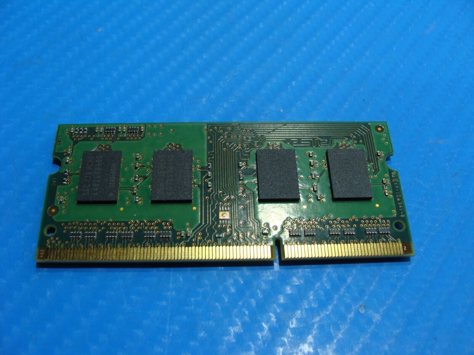 MacBook Pro A1278 Samsung 2GB 1Rx8 Memory RAM SO-DIMM M471B5773DH0-CH9 661-5860