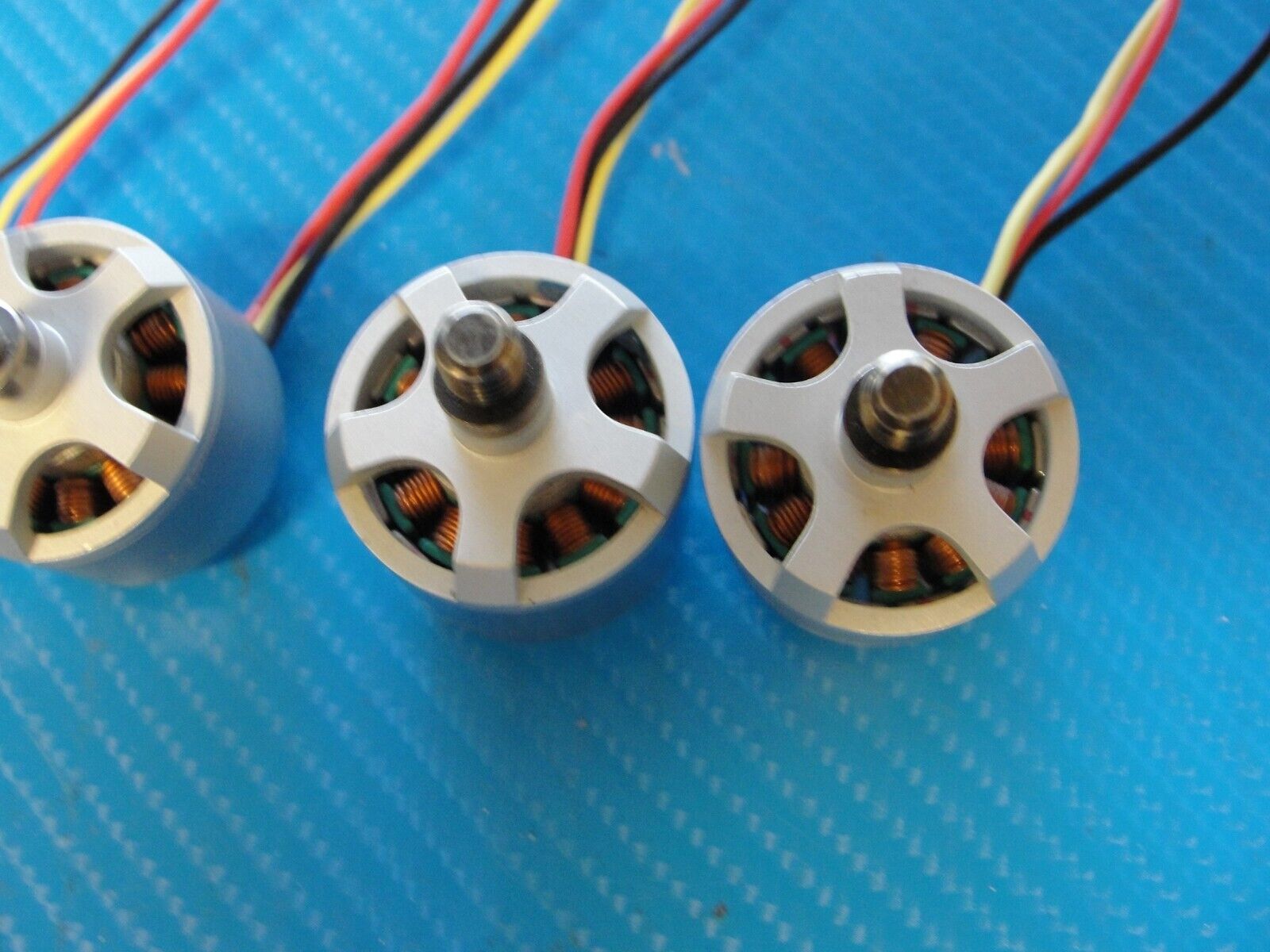 DJI Phantom 3 ADV Drone Set of 4 Motors Motor Engine 2x CCW + 2x CW GOOD