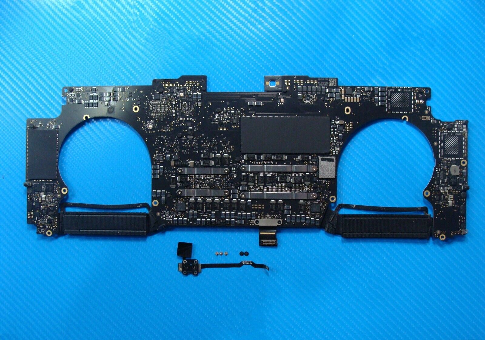 MacBook Pro 15 A1990 2018 i7-8750H 2.2GH 16/256 555X Logic Board 661-09989 ASIS