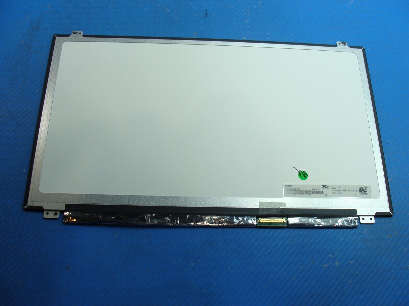 Dell Inspiron 15 3567 15.6 InnoLux Glossy HD LCD Screen N156BGN-E41 Rev. C1