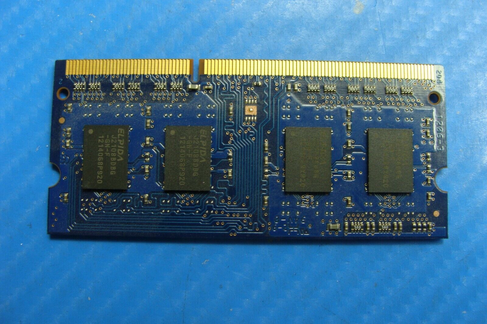 MacBook Pro A1278 Elpida 2Gb Memory Ram So-Dimm pc3-12800s ebj20uf8bdu0-gn 