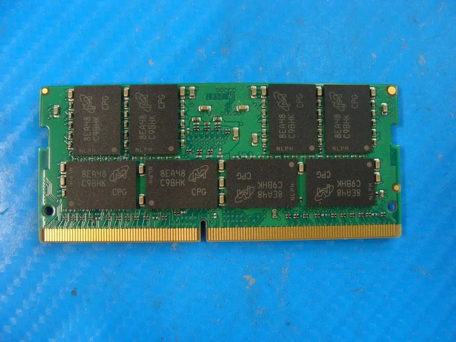 HP 820 G3 Crucial 8GB DDR4-2400 SO-DIMM Memory RAM CT8G4SFD824A.C16FADP