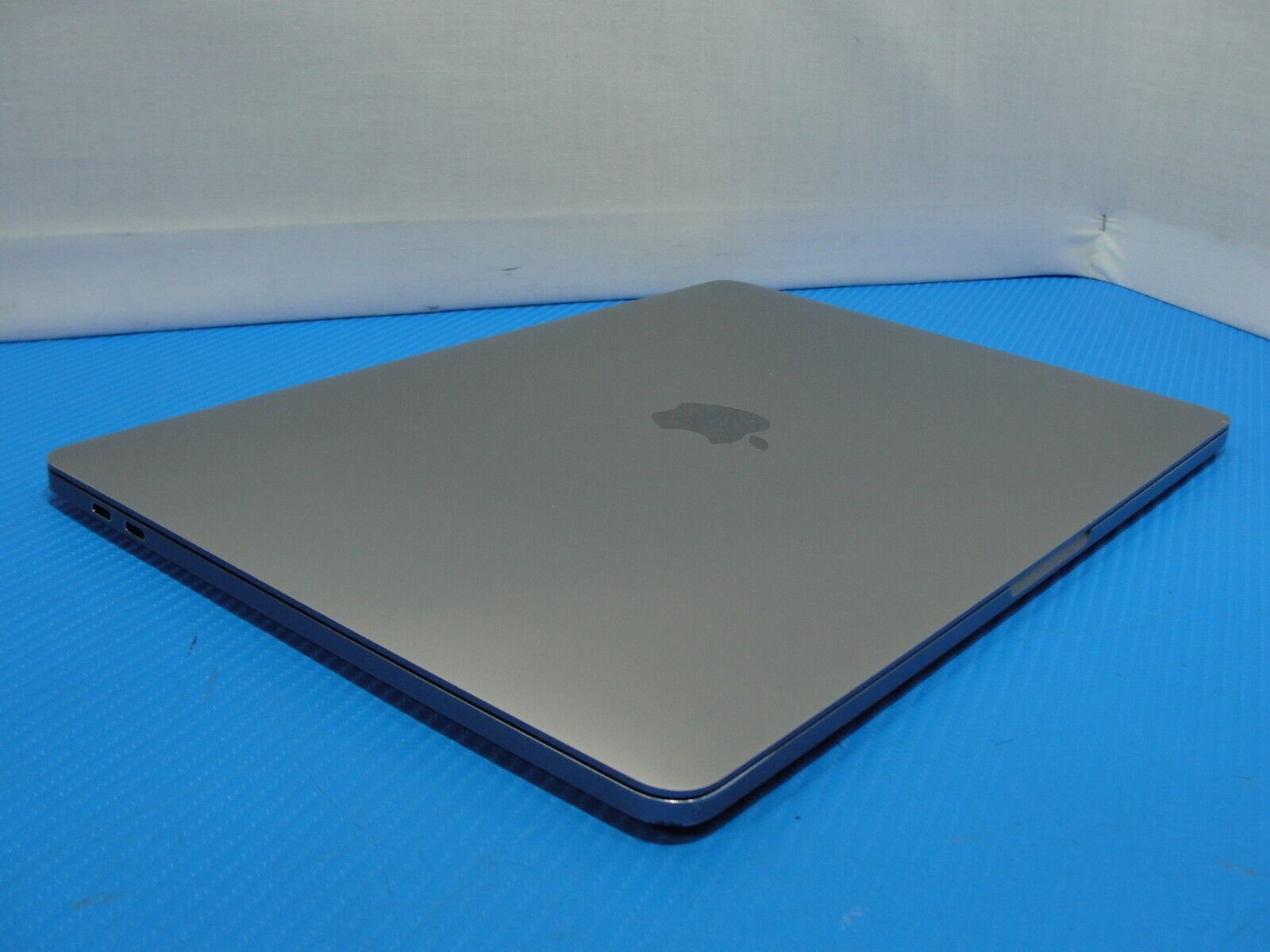 Apple MacBook Pro 13