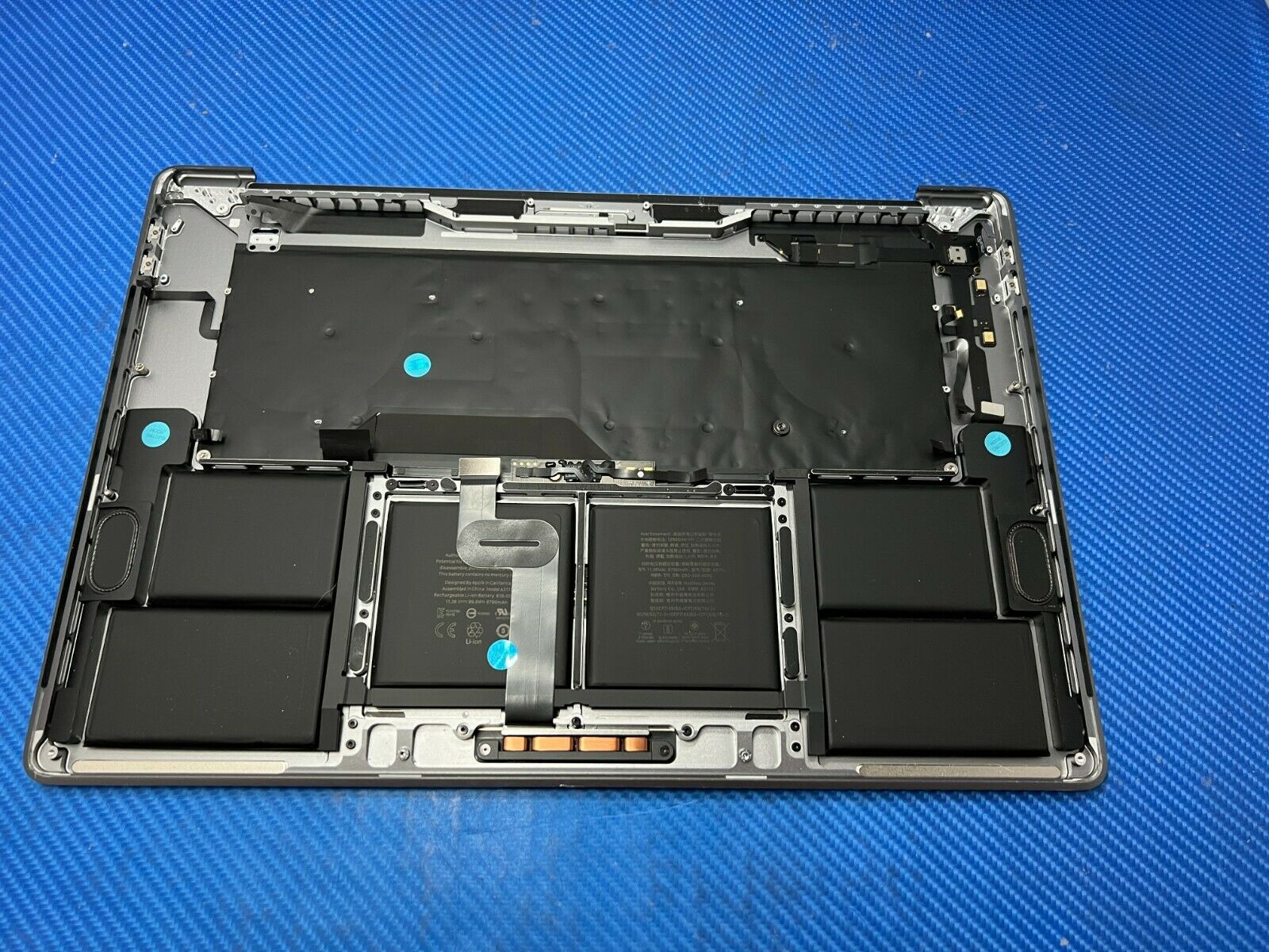 MacBook Pro A2141 16