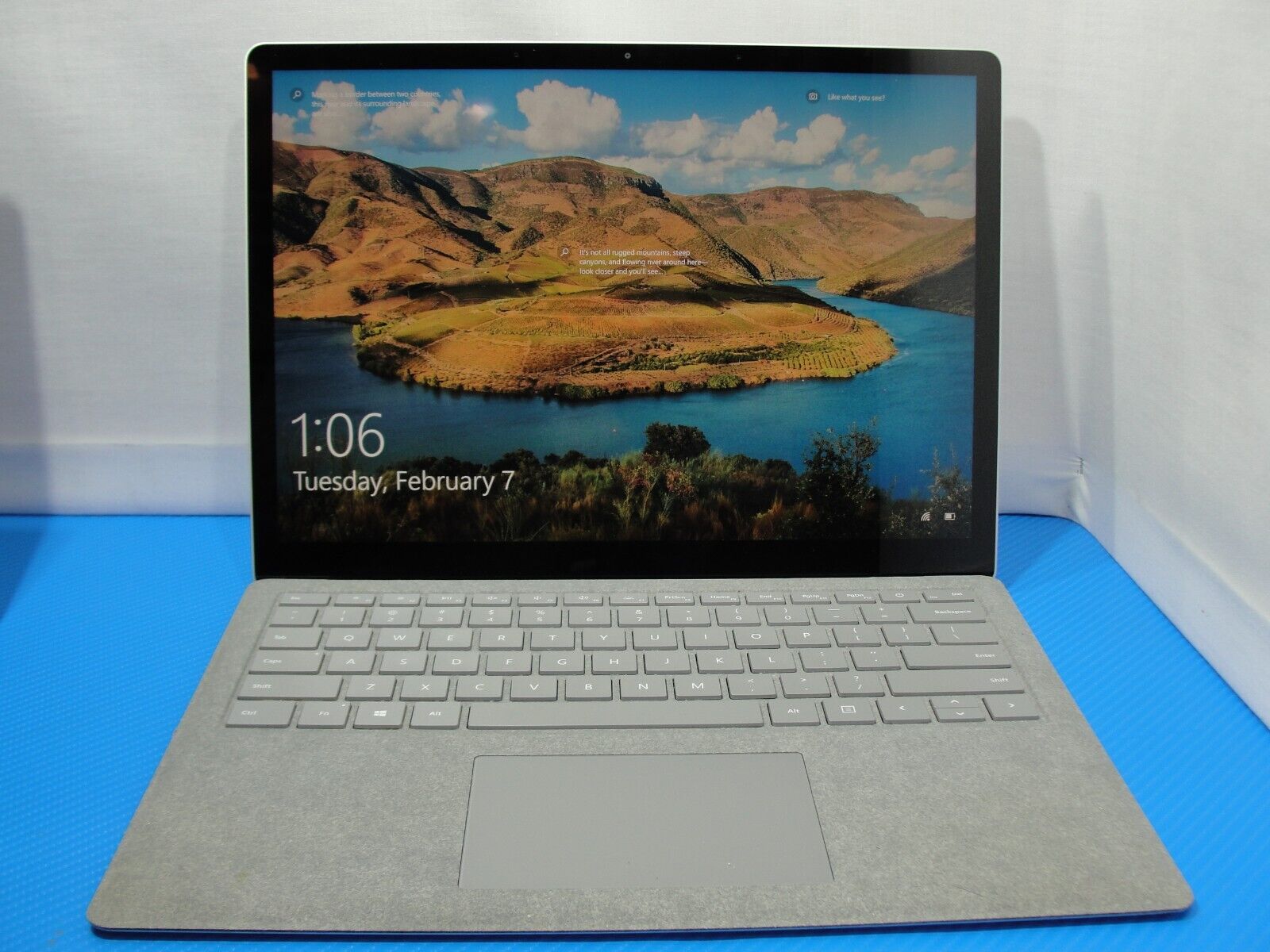 LOT Microsoft Surface Laptop 2 13.5
