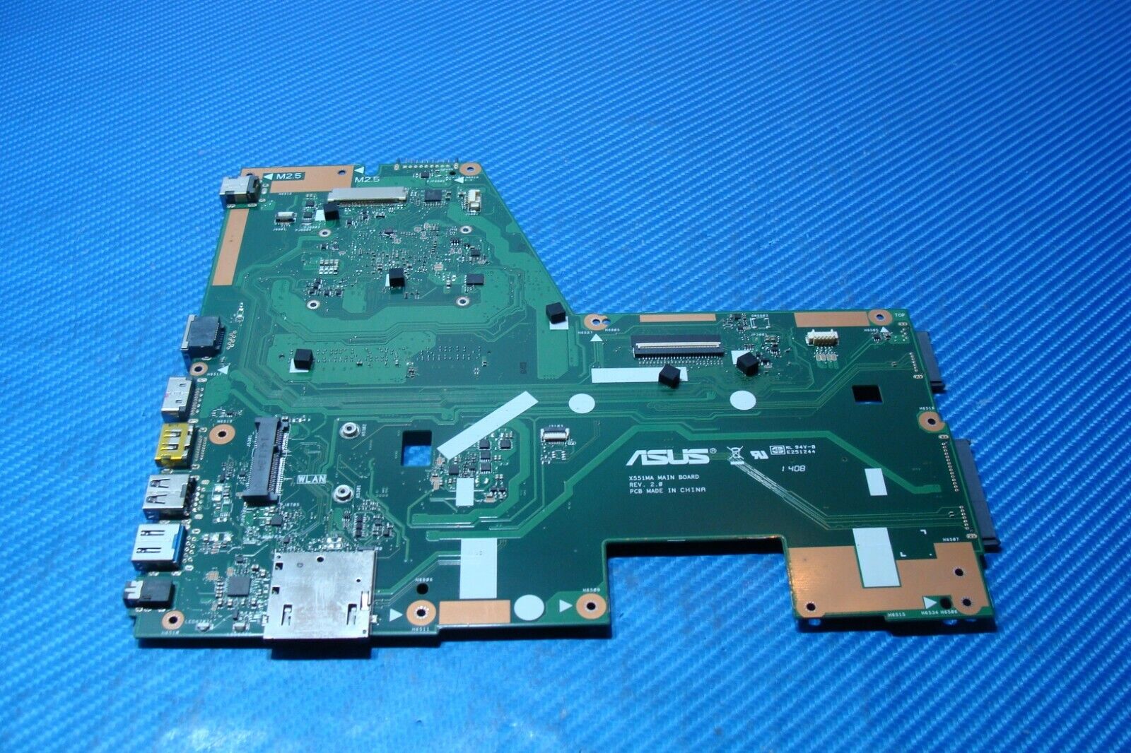 Asus D550MA-DS01 15.6