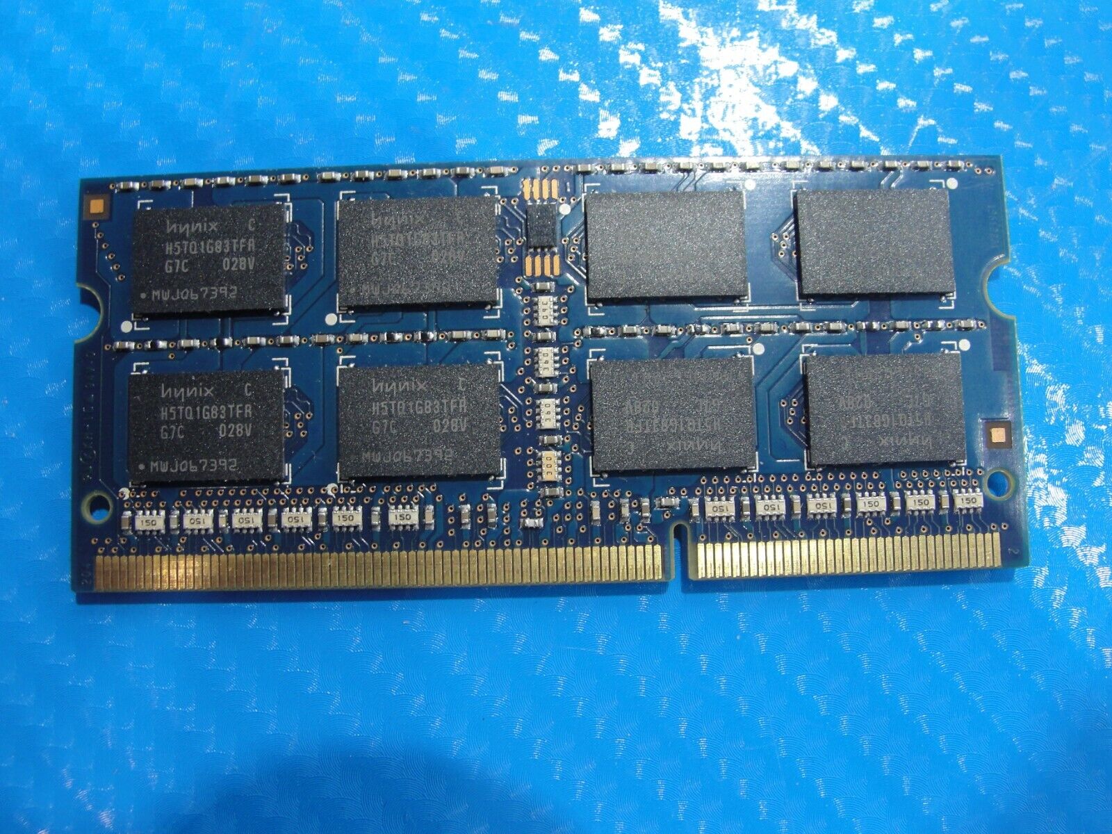 MacBook Pro A1278 So-Dimm Hynix 2GB Memory pc3-8500s-7-10-f2 hmt125s6tfr8c-g7 