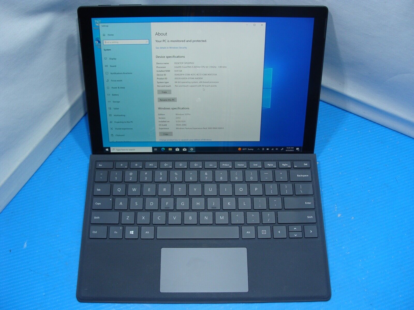 Pristine Microsoft Surface Pro 12.3