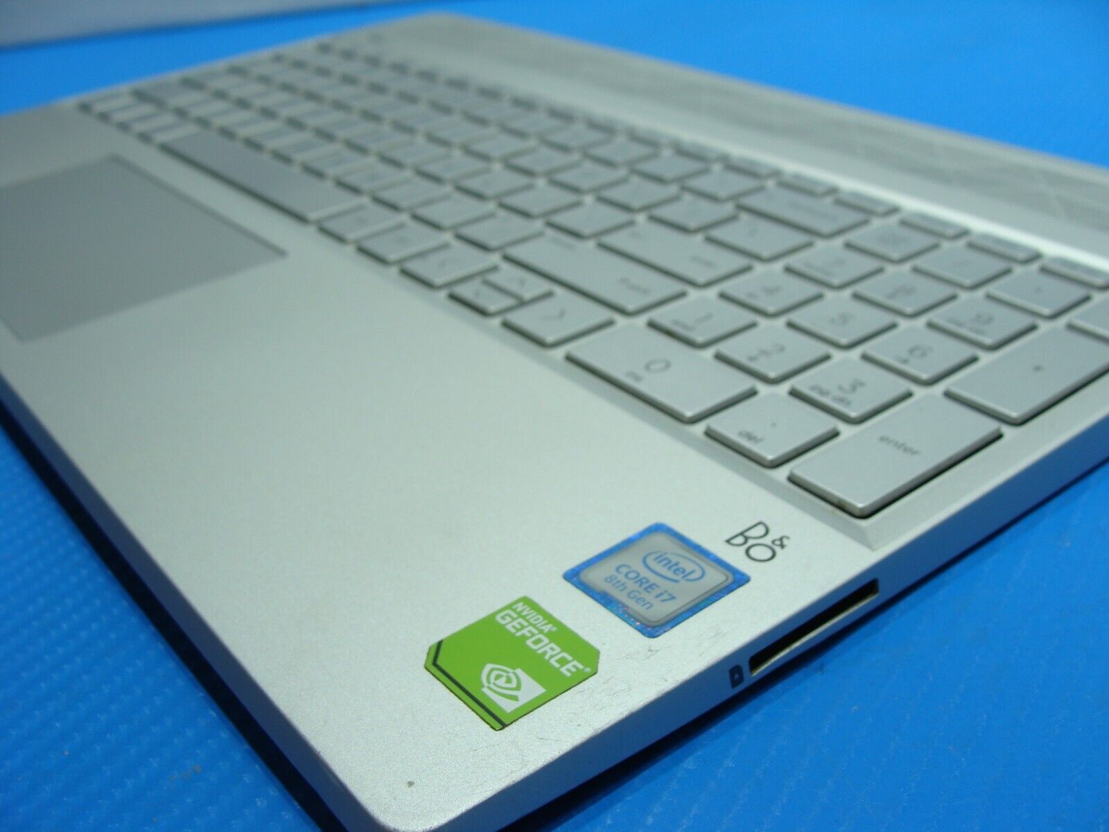 HP Pavilion 15-cs0073cl 15.6