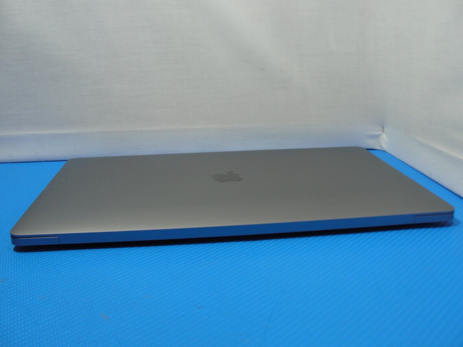 Apple MacBook Pro 16