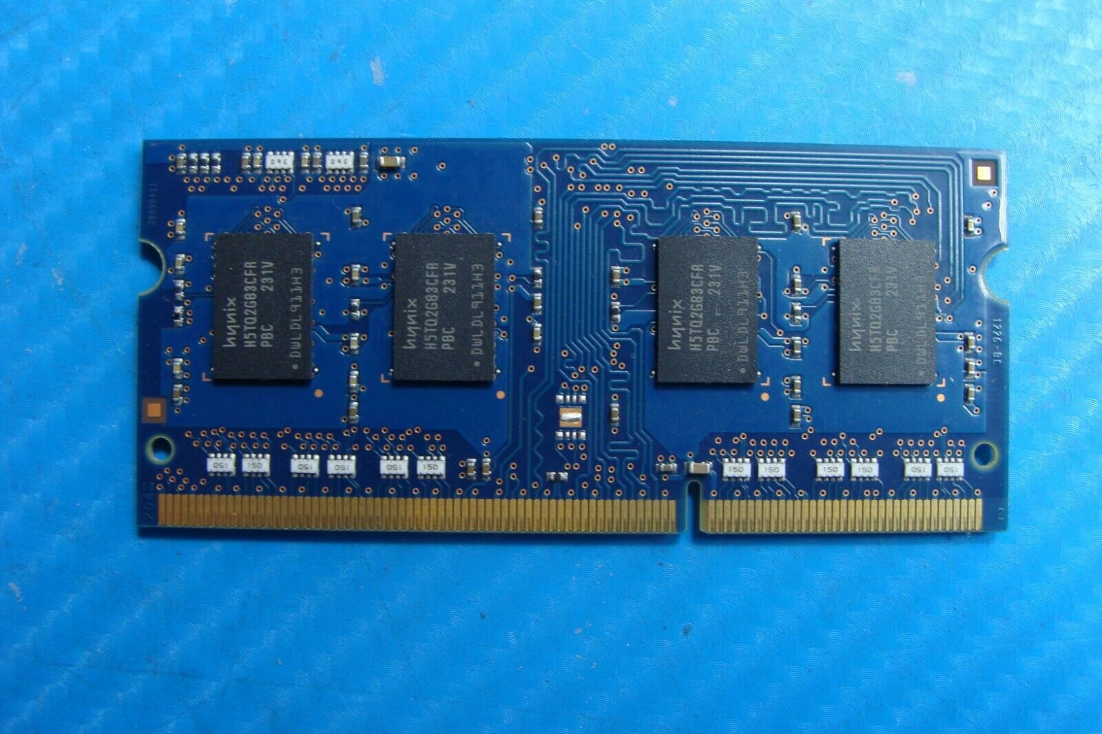 MacBook Pro A1278 So-Dimm Hynix 2GB Memory Ram pc3-12800s-11-11 hmt325s6cfr8c-pb 